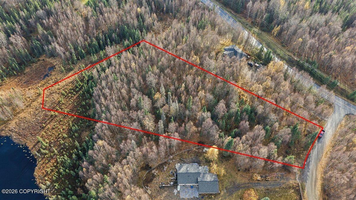 L12 Shay Lynn Circle Property Photo 2