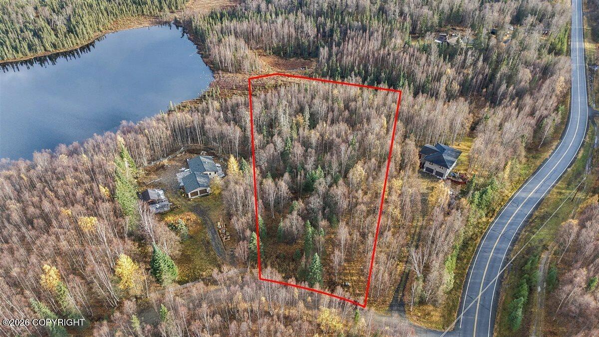 L12 Shay Lynn Circle Property Photo 3