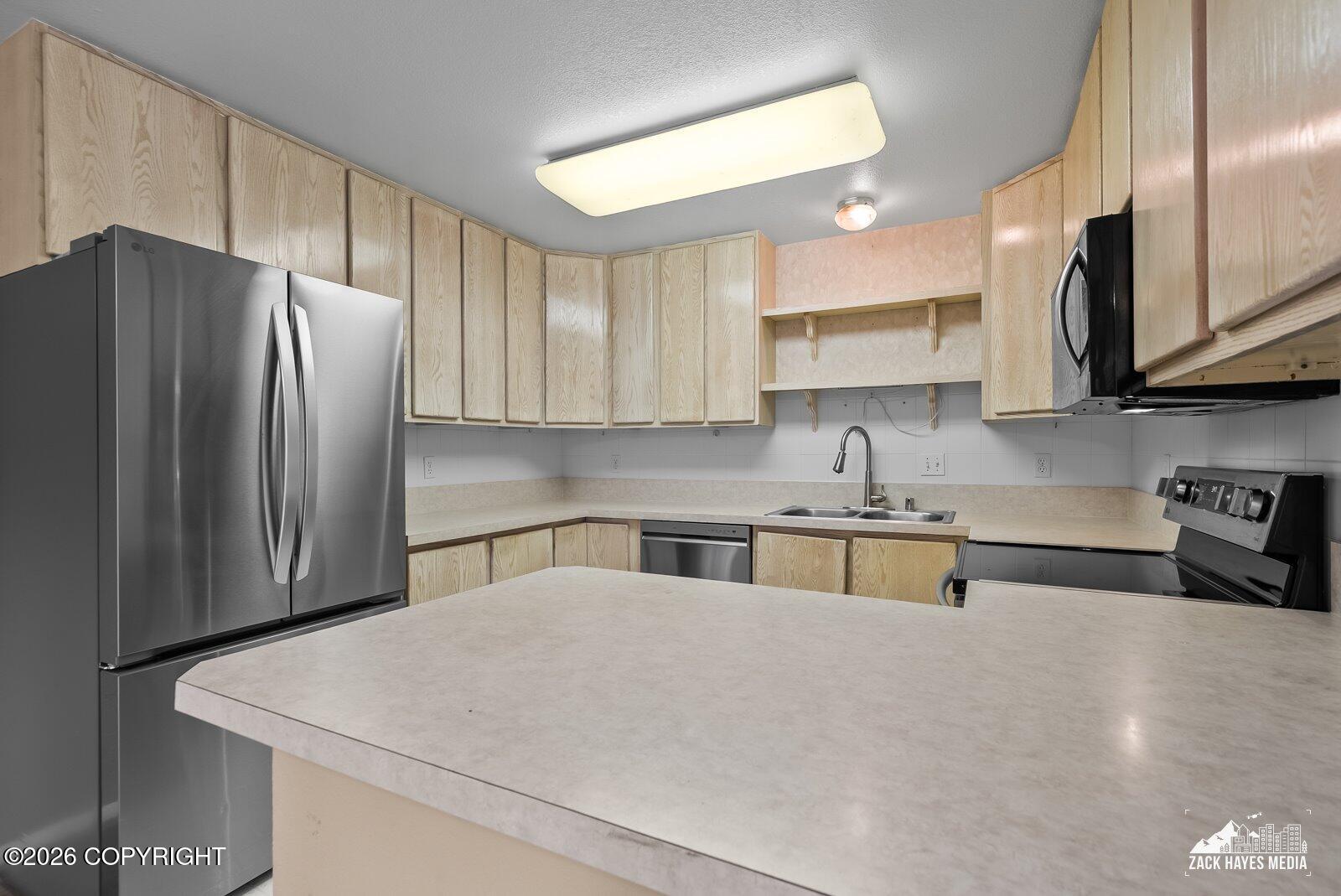 4141 Resurrection Drive Property Photo 14