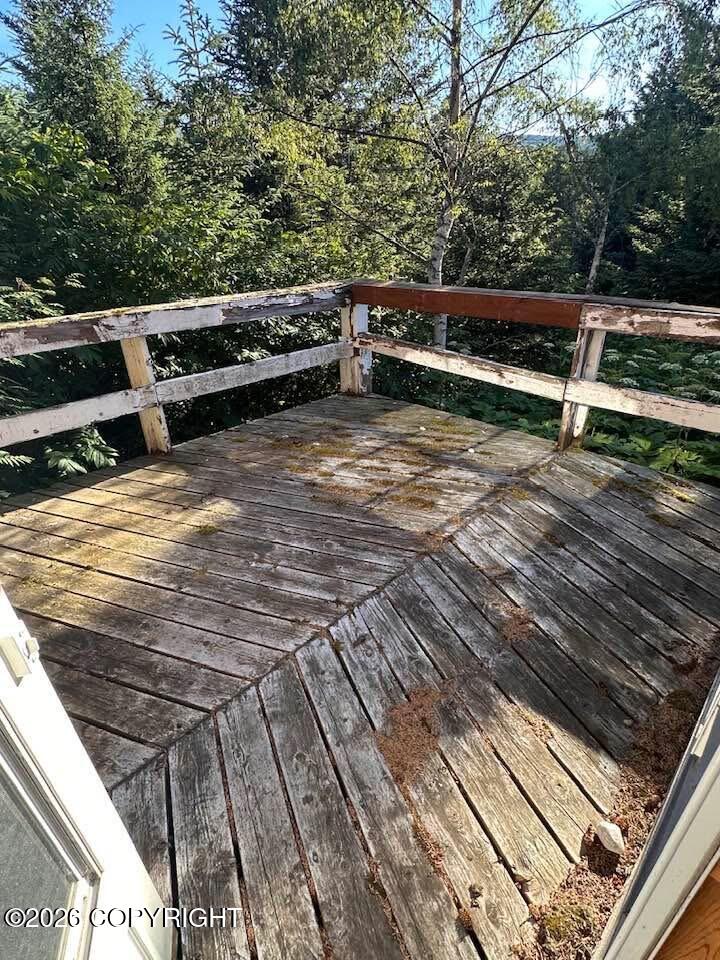 279 Shoreline Drive Property Photo 17