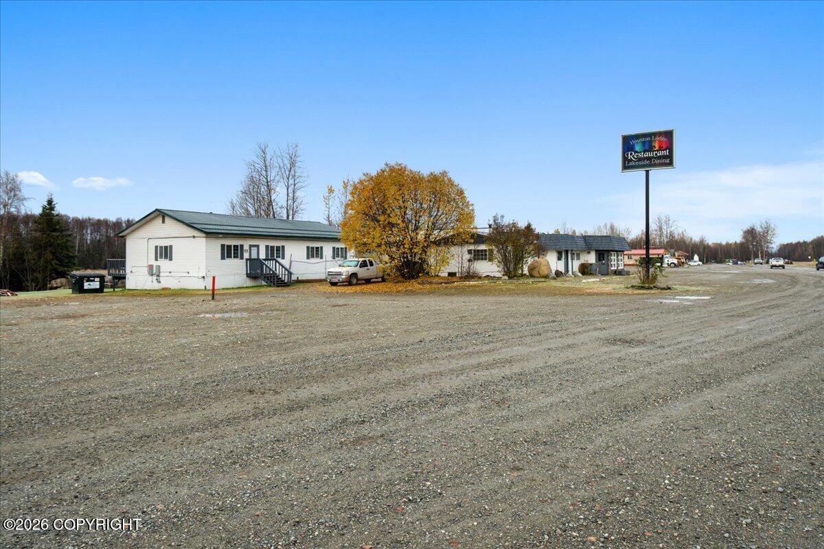 16966 W Parks Highway Property Photo 65