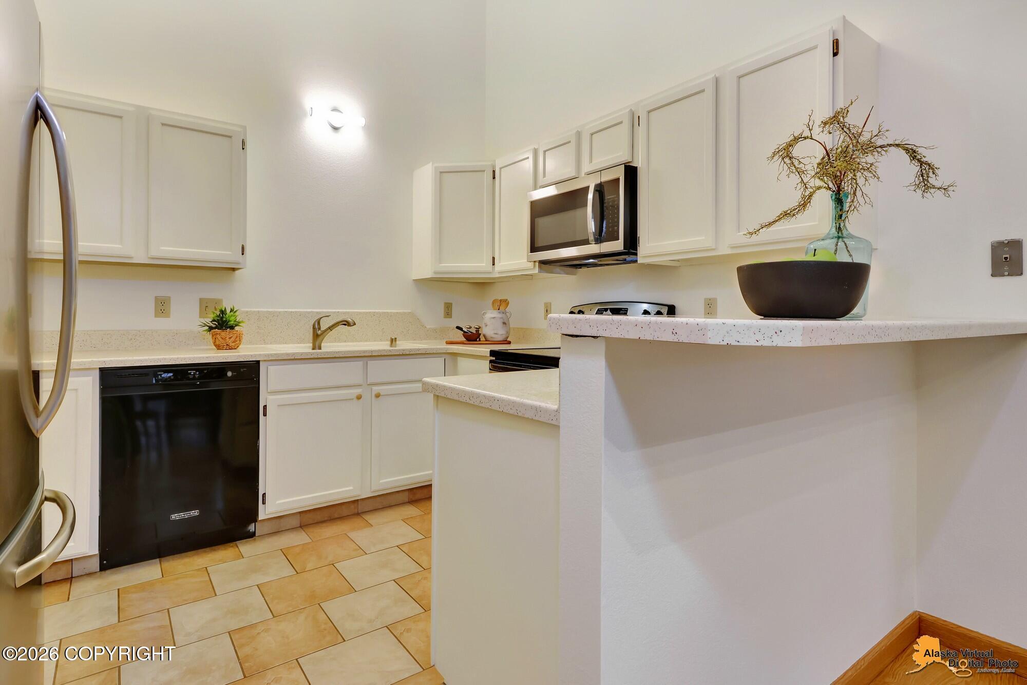 6908 Cape Lisburne Loop Property Photo 7