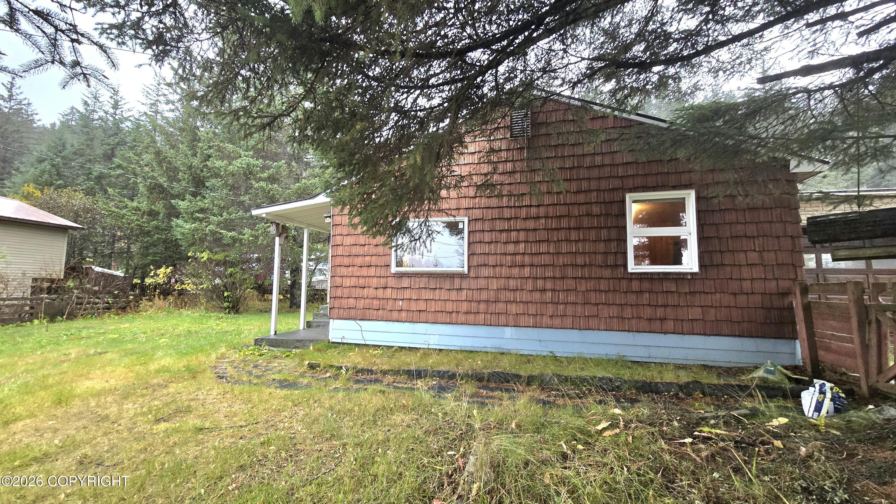 1705 Phoenix Road Property Photo 2