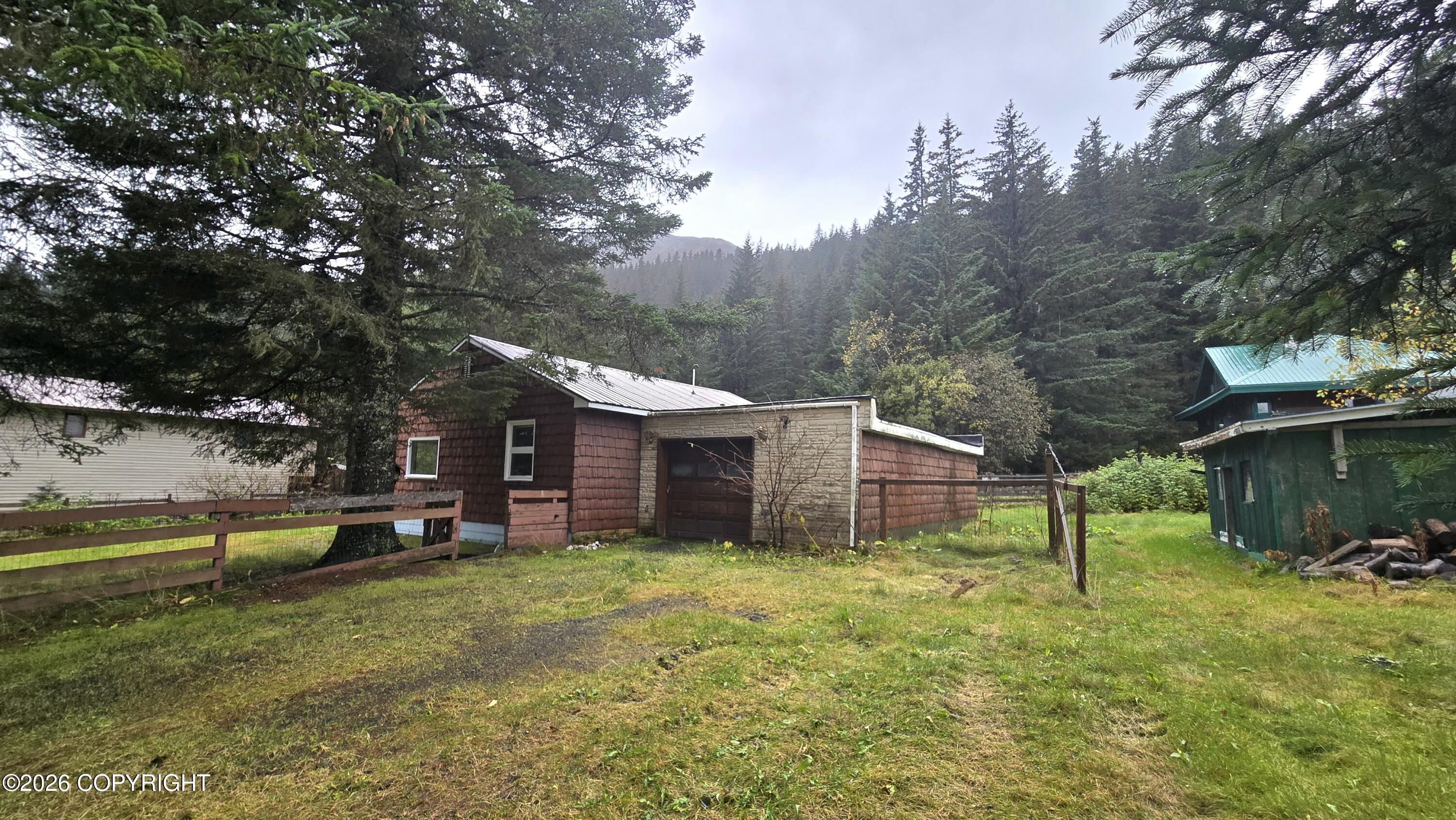 1705 Phoenix Road Property Photo 4
