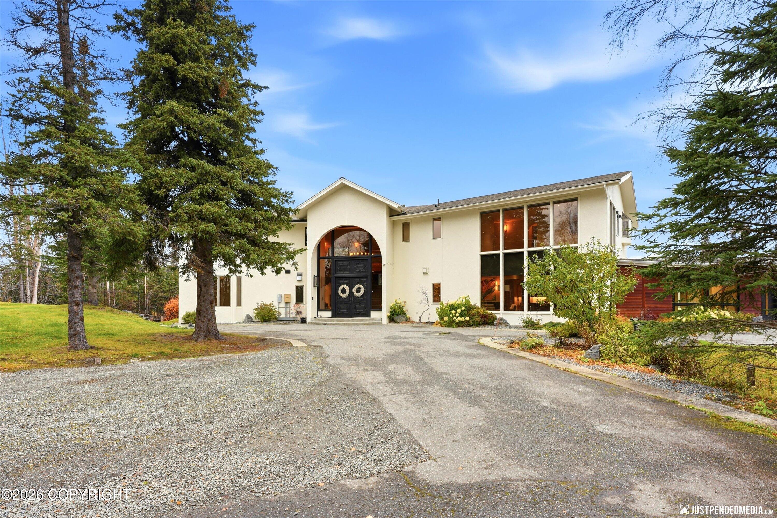 5870 Alpine Woods Drive Property Photo 4