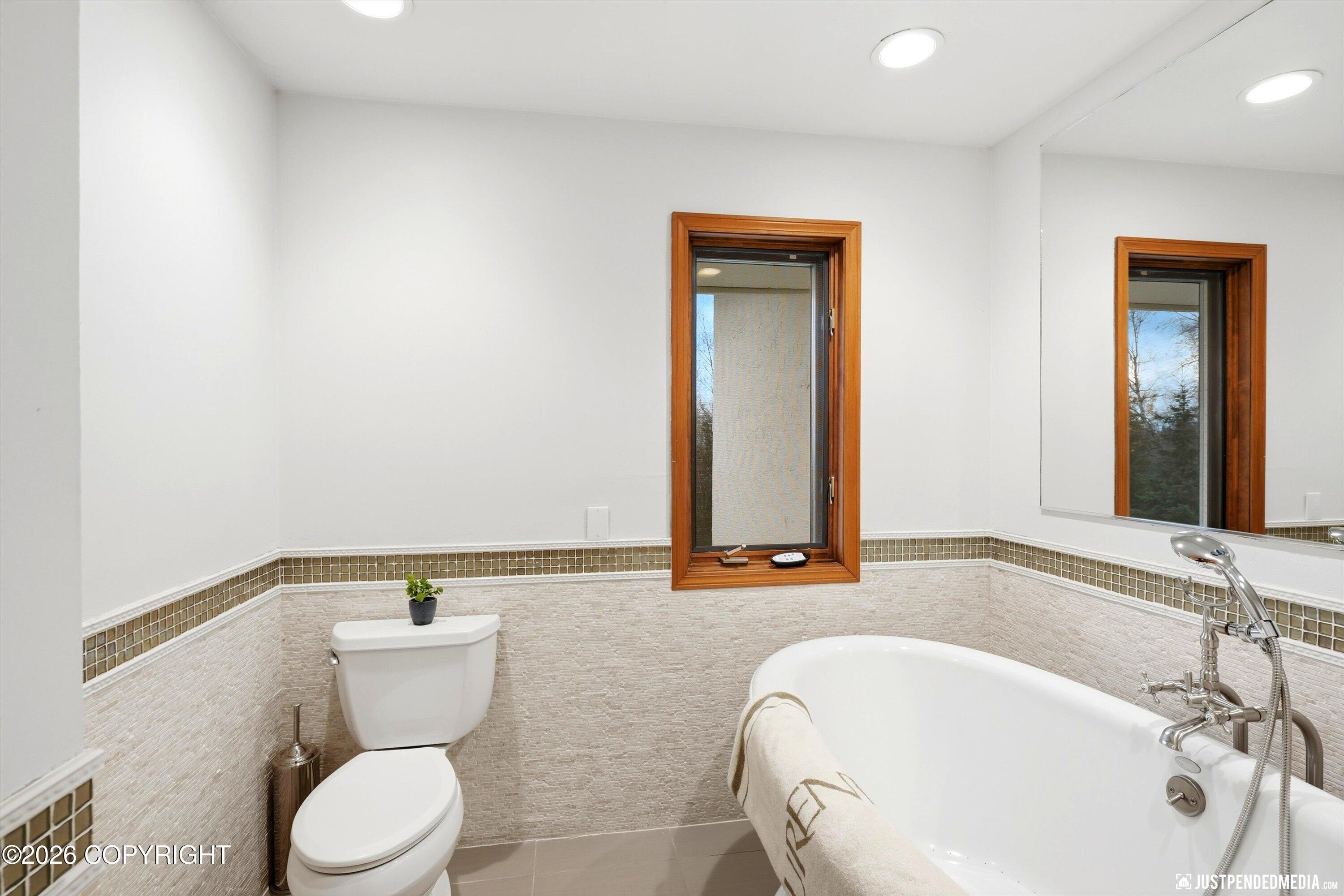 5870 Alpine Woods Drive Property Photo 96