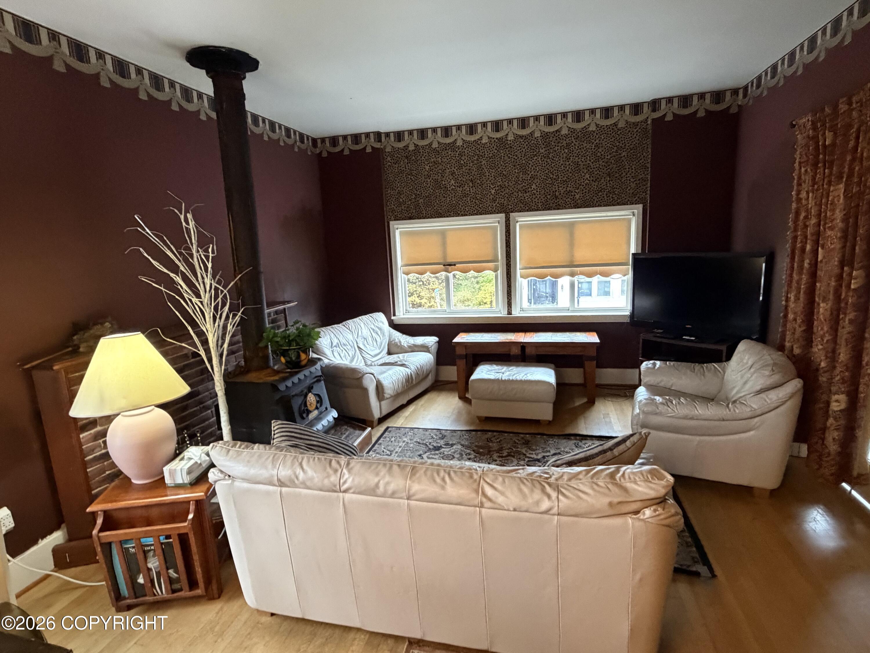 401 1st Street Property Photo 9