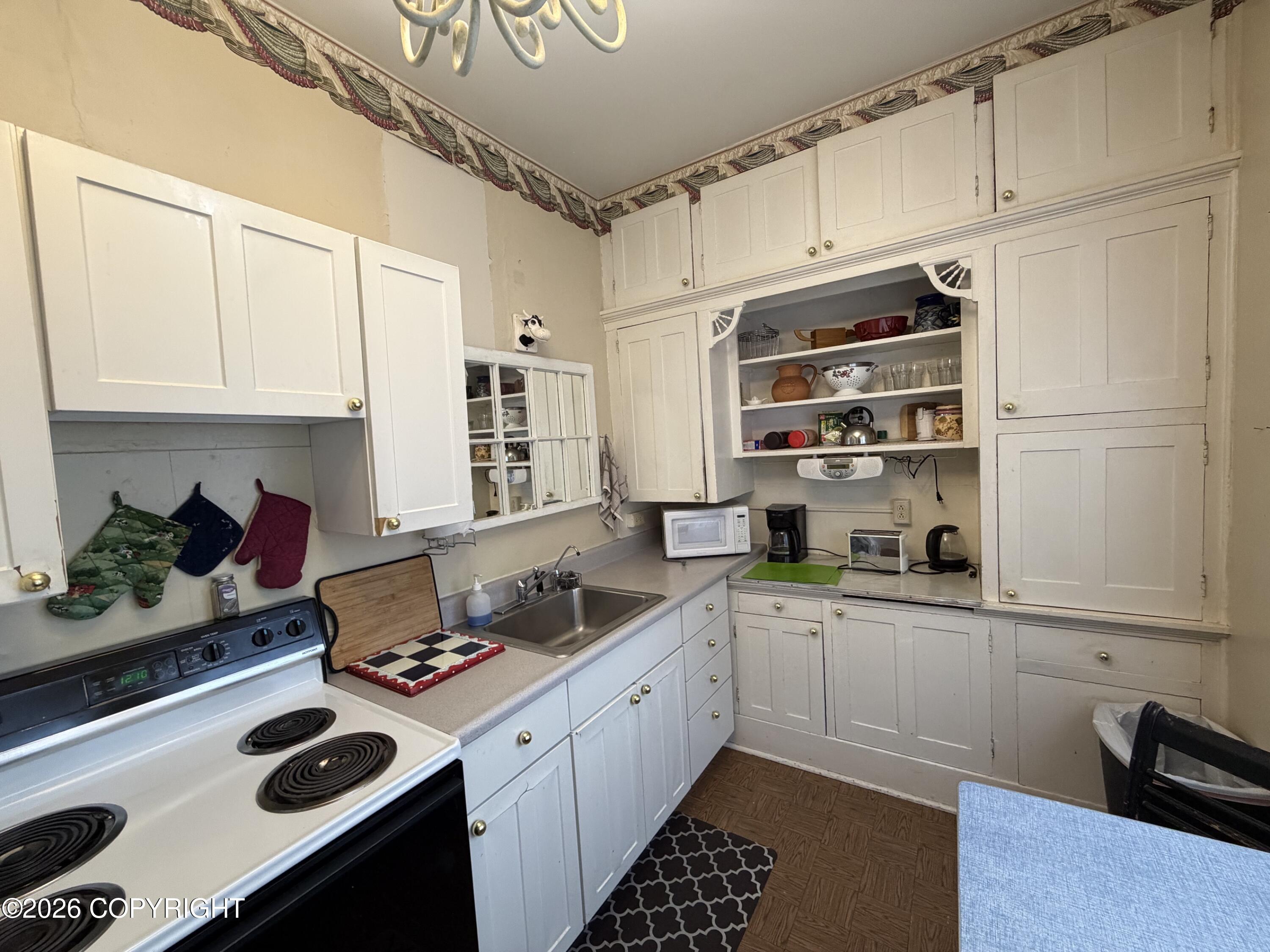 401 1st Street Property Photo 12