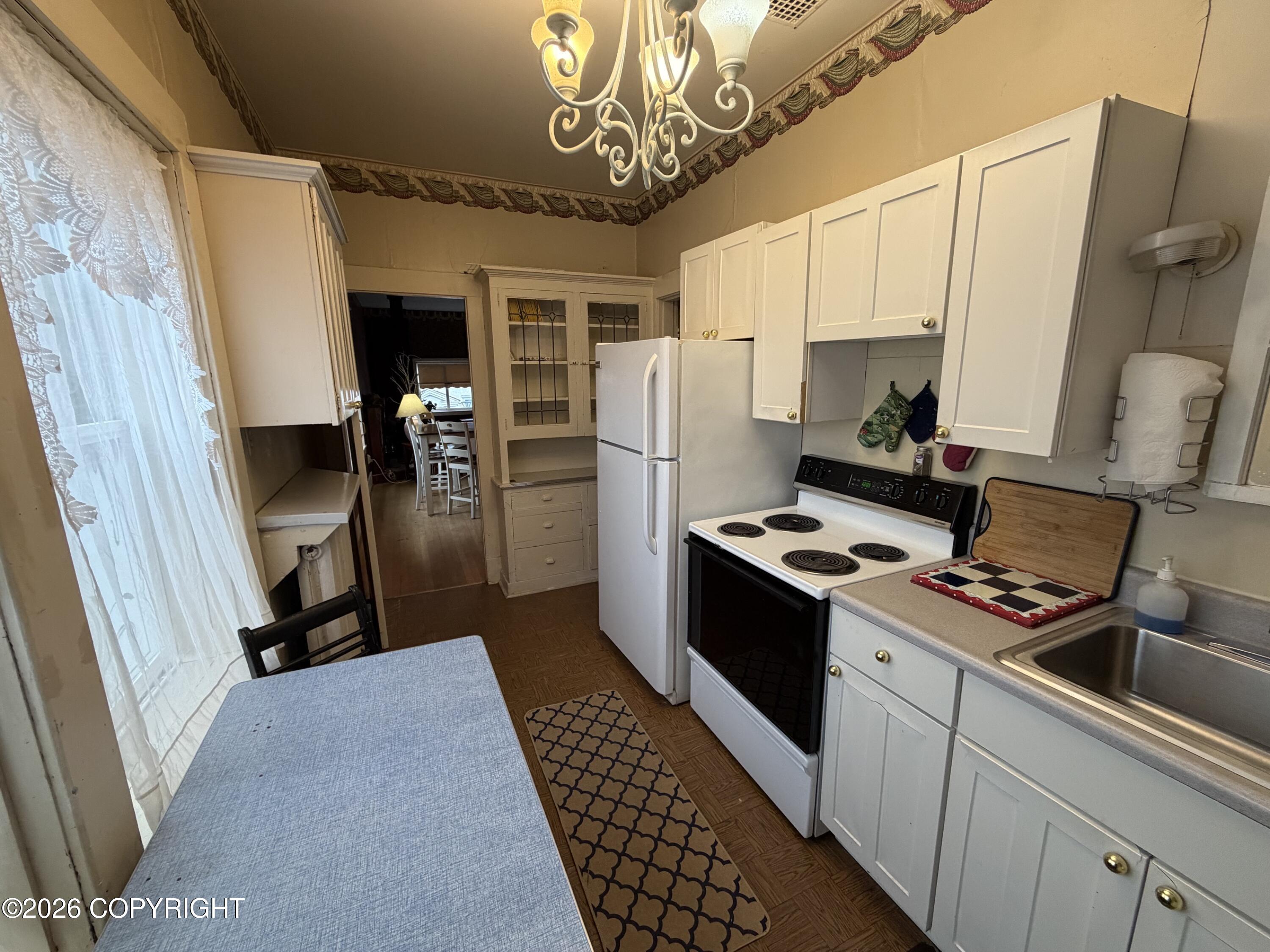 401 1st Street Property Photo 13