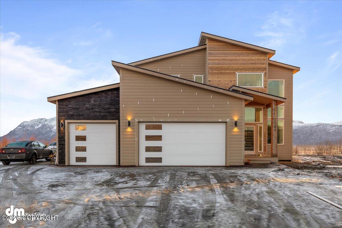 2613 S Rainbow View Circle Property Photo 1