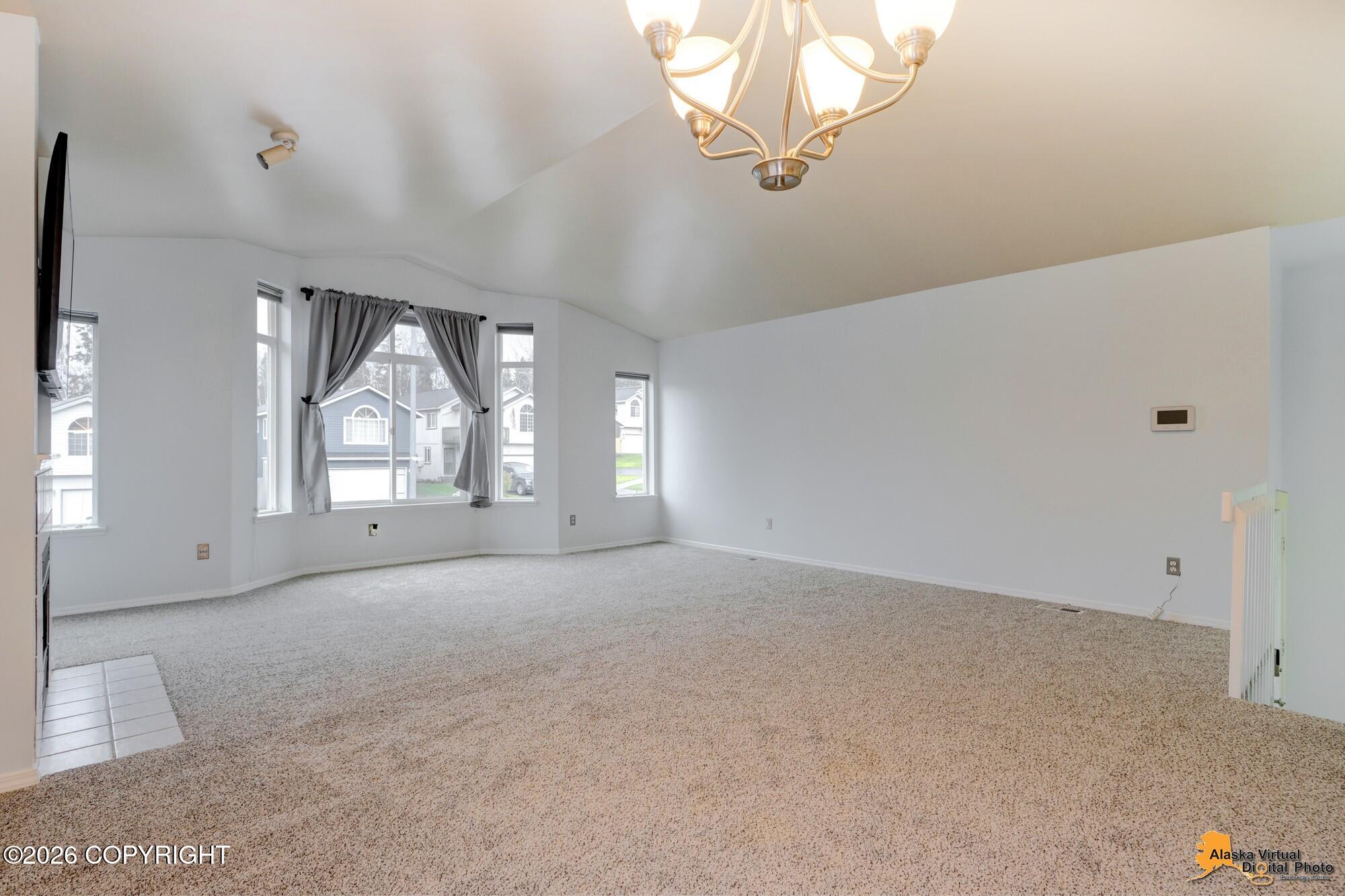 8915 Birch Park Circle Property Photo 5