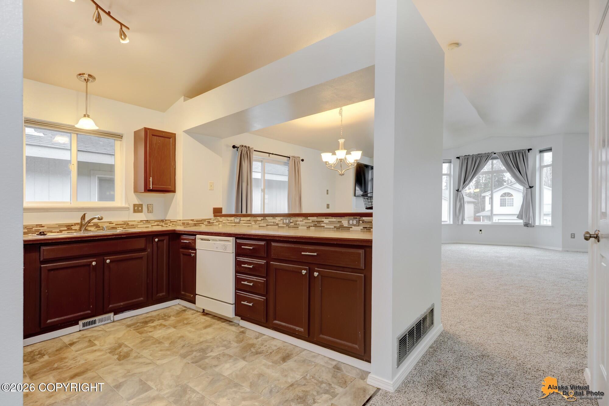 8915 Birch Park Circle Property Photo 10