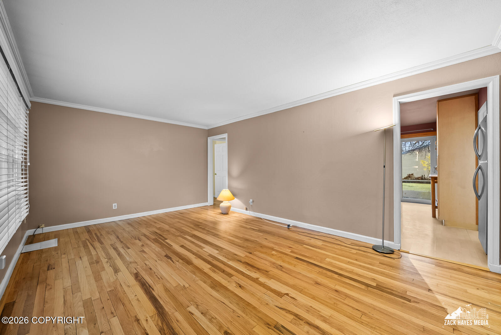 2519 Crestwood Street Property Photo 4