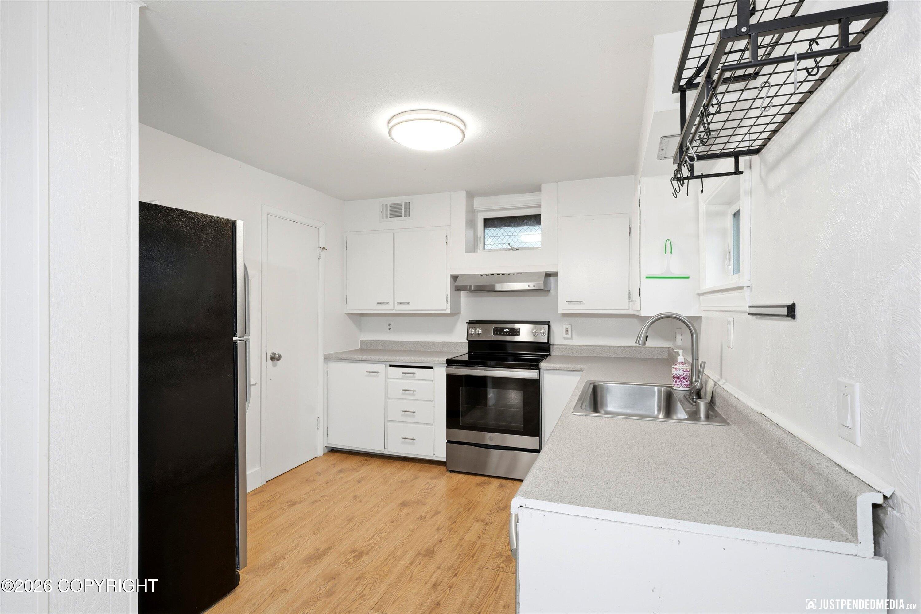 615 W 42nd Avenue Property Photo 30