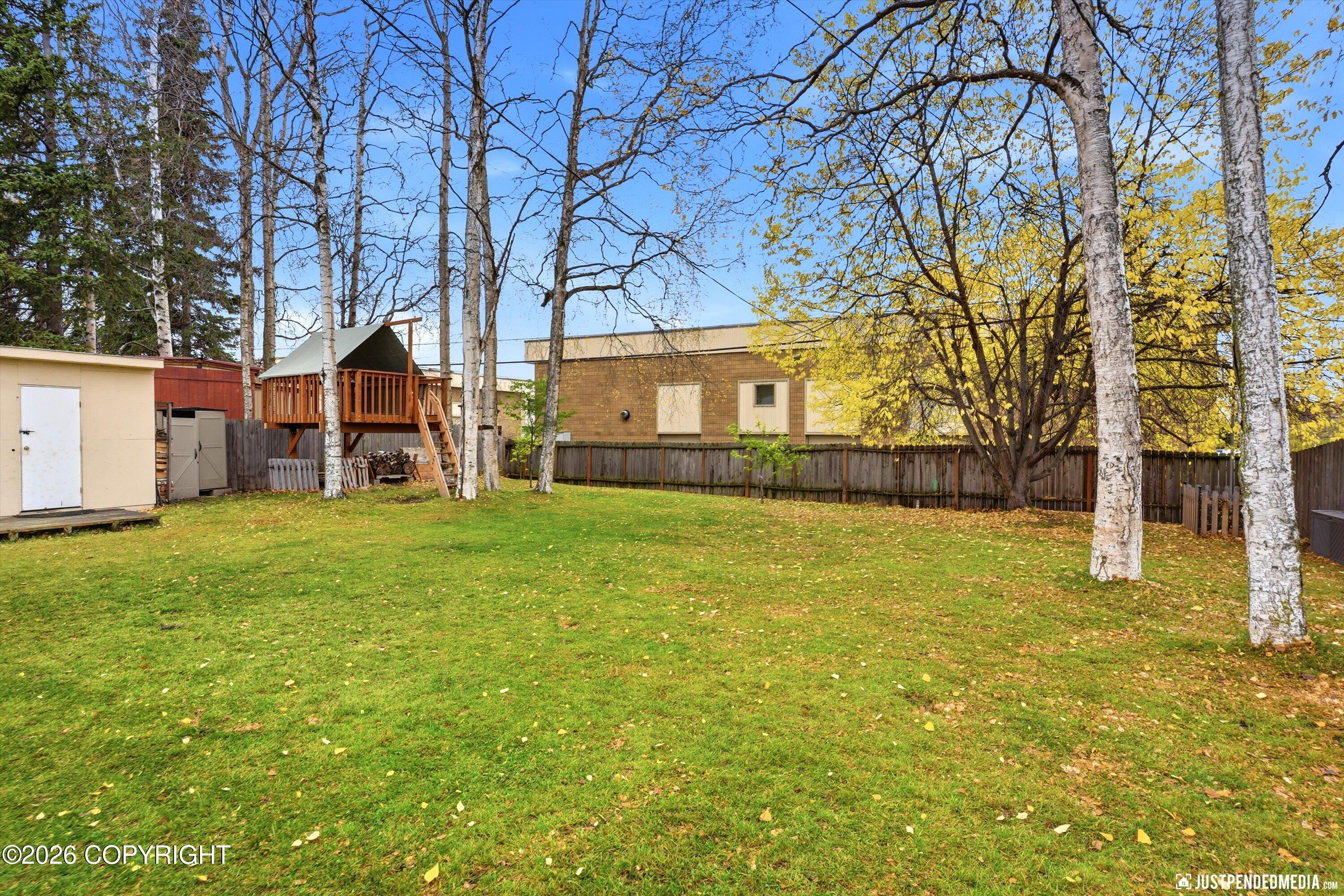 615 W 42nd Avenue Property Photo 44