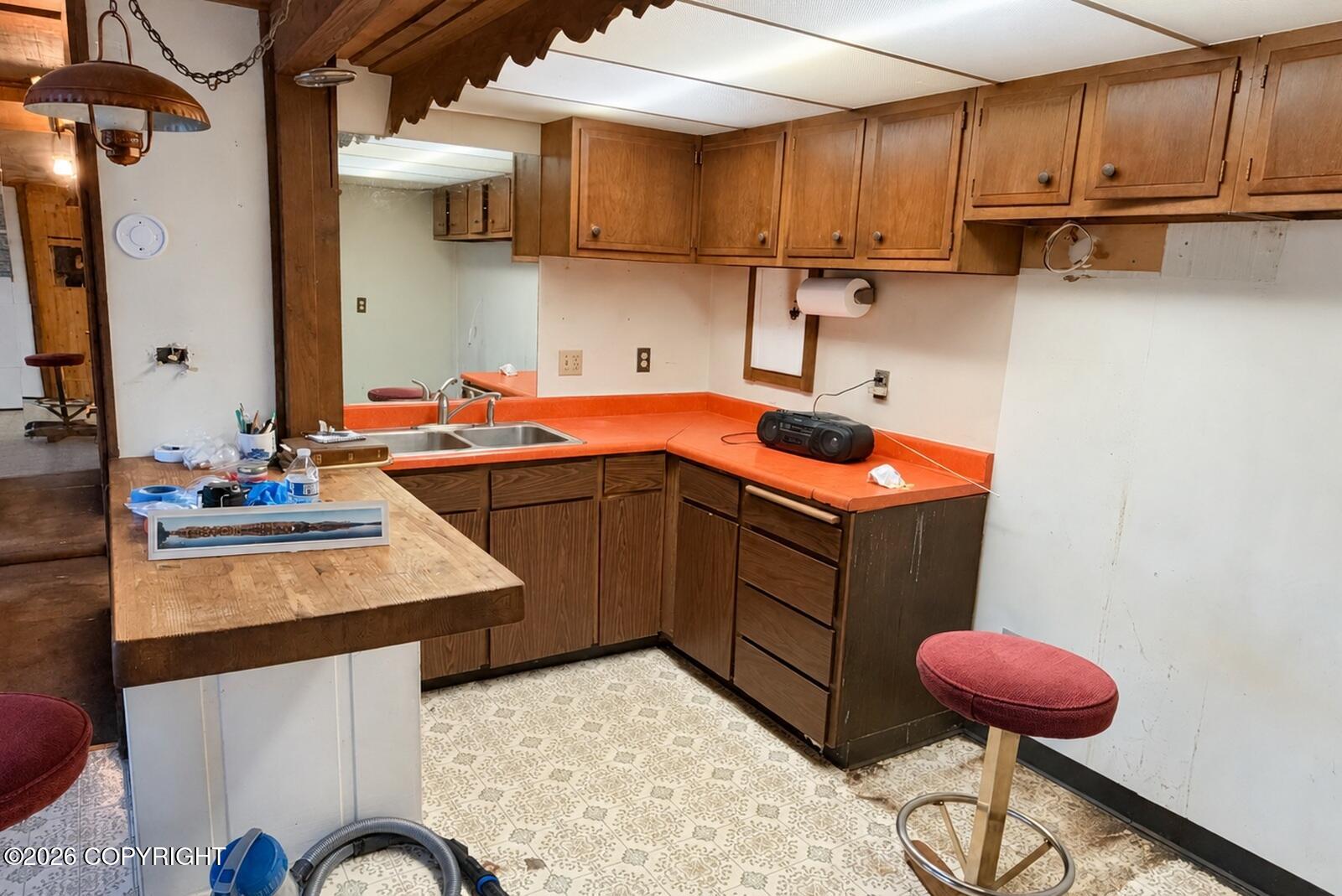 1000 E Westpoint Drive Property Photo 16