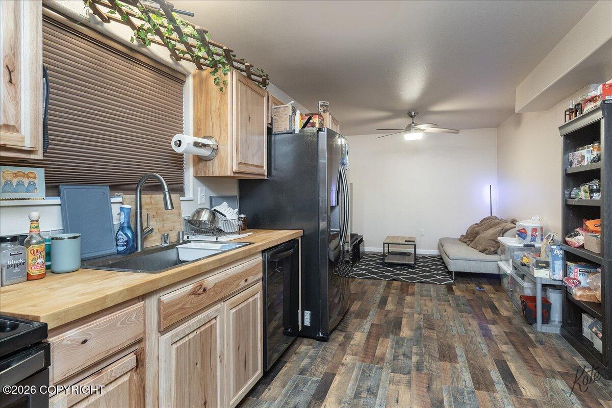 3395 Hub Road Property Photo 4