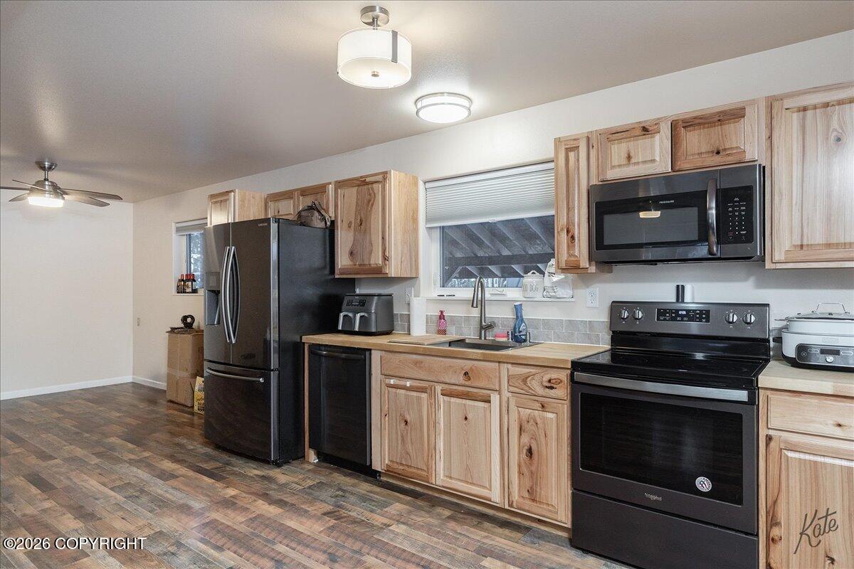 3395 Hub Road Property Photo 20