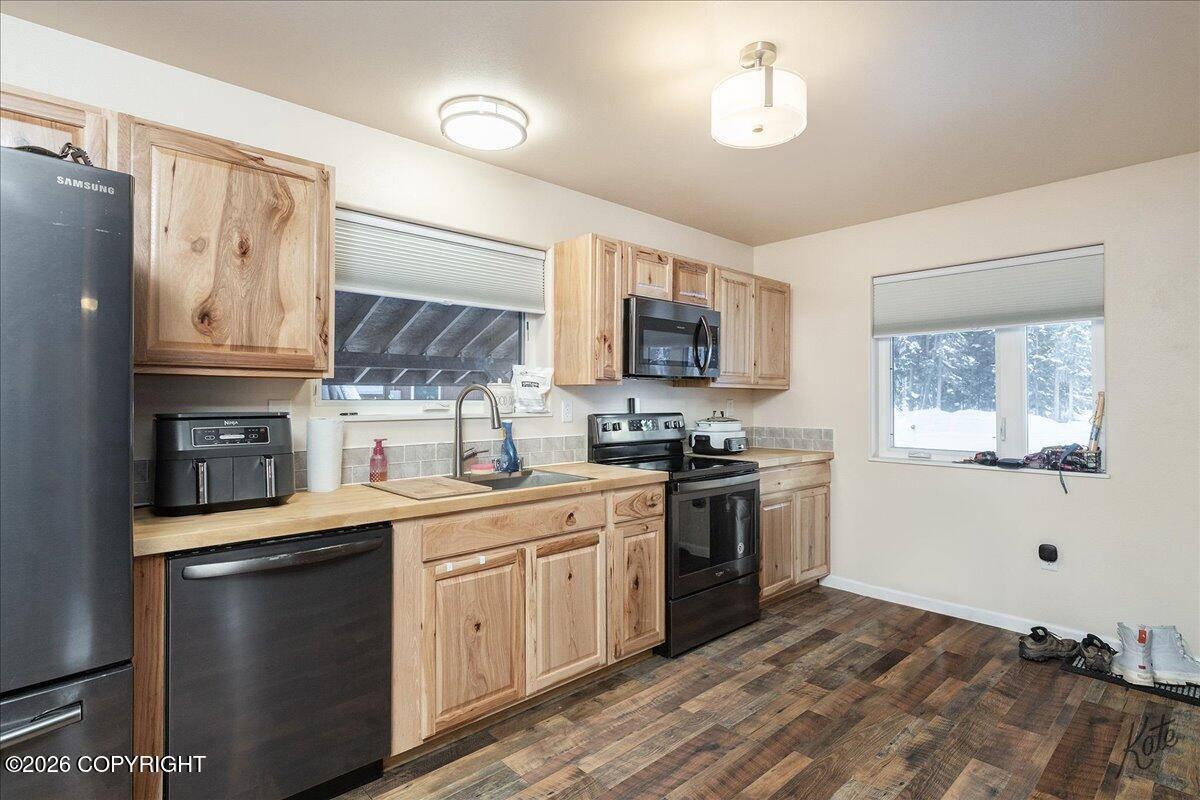 3395 Hub Road Property Photo 21