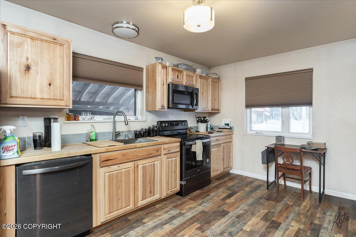 3395 Hub Road Property Photo 33