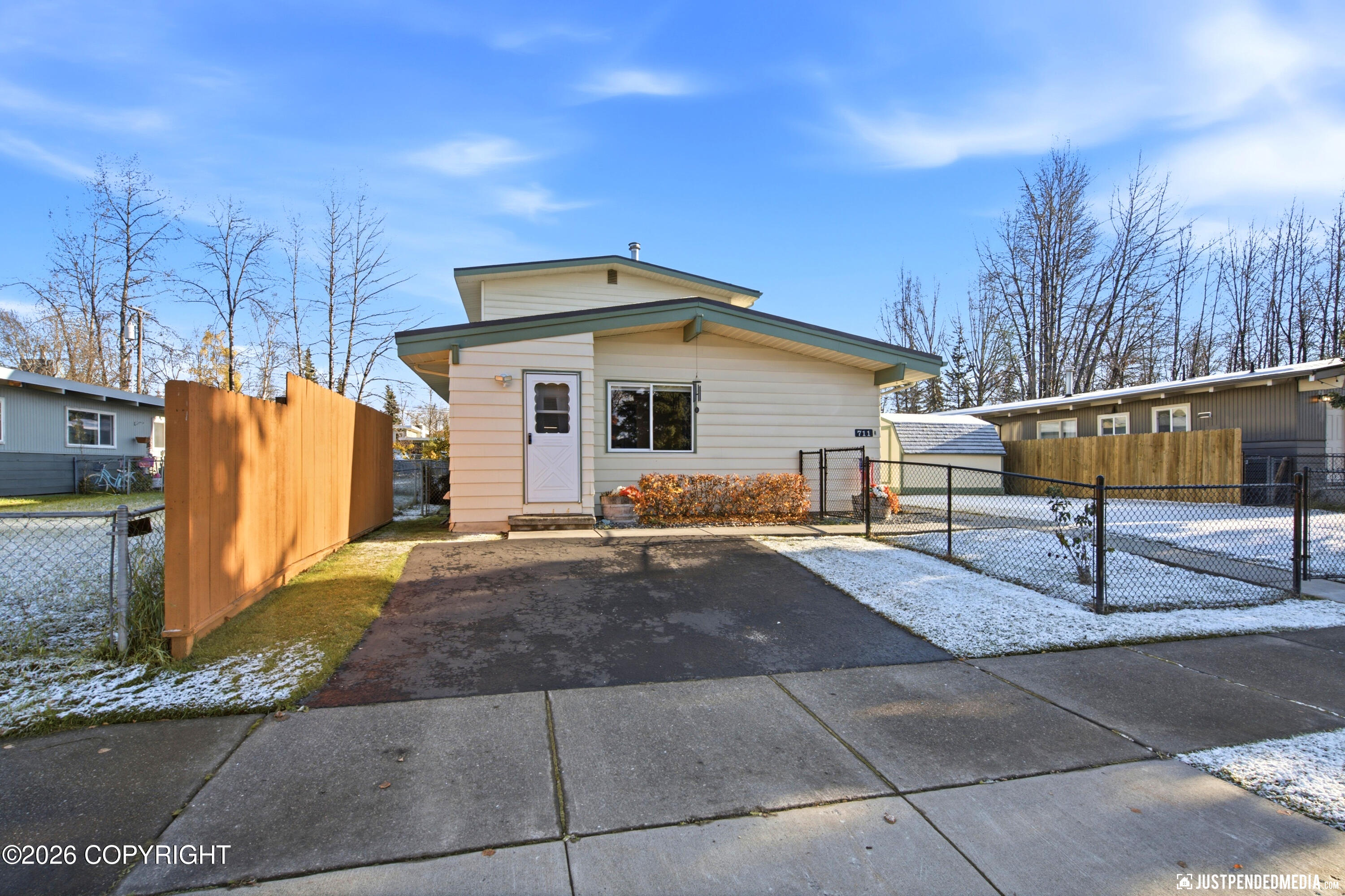 711 Cedar Street Property Photo 3
