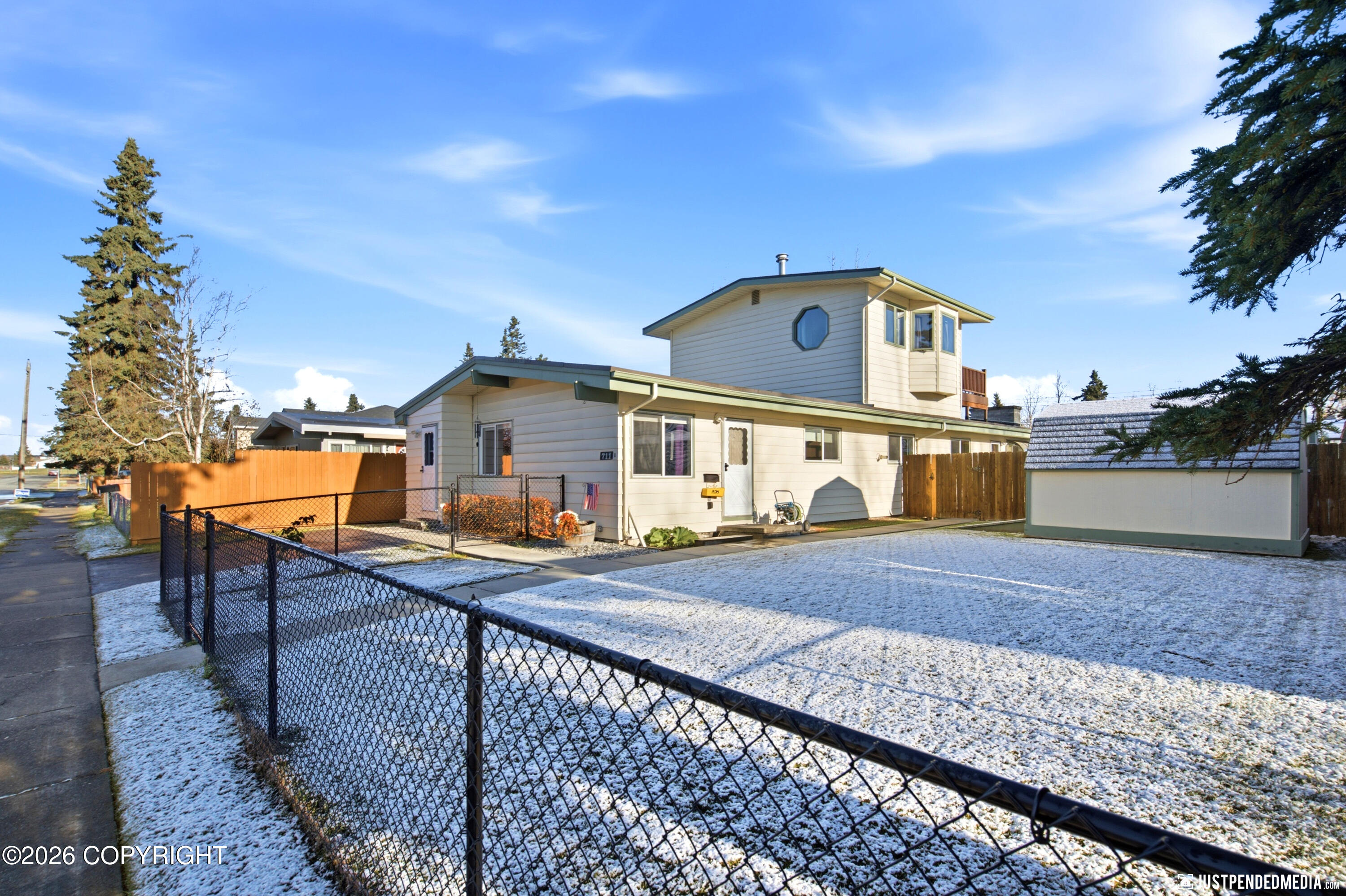 711 Cedar Street Property Photo 6