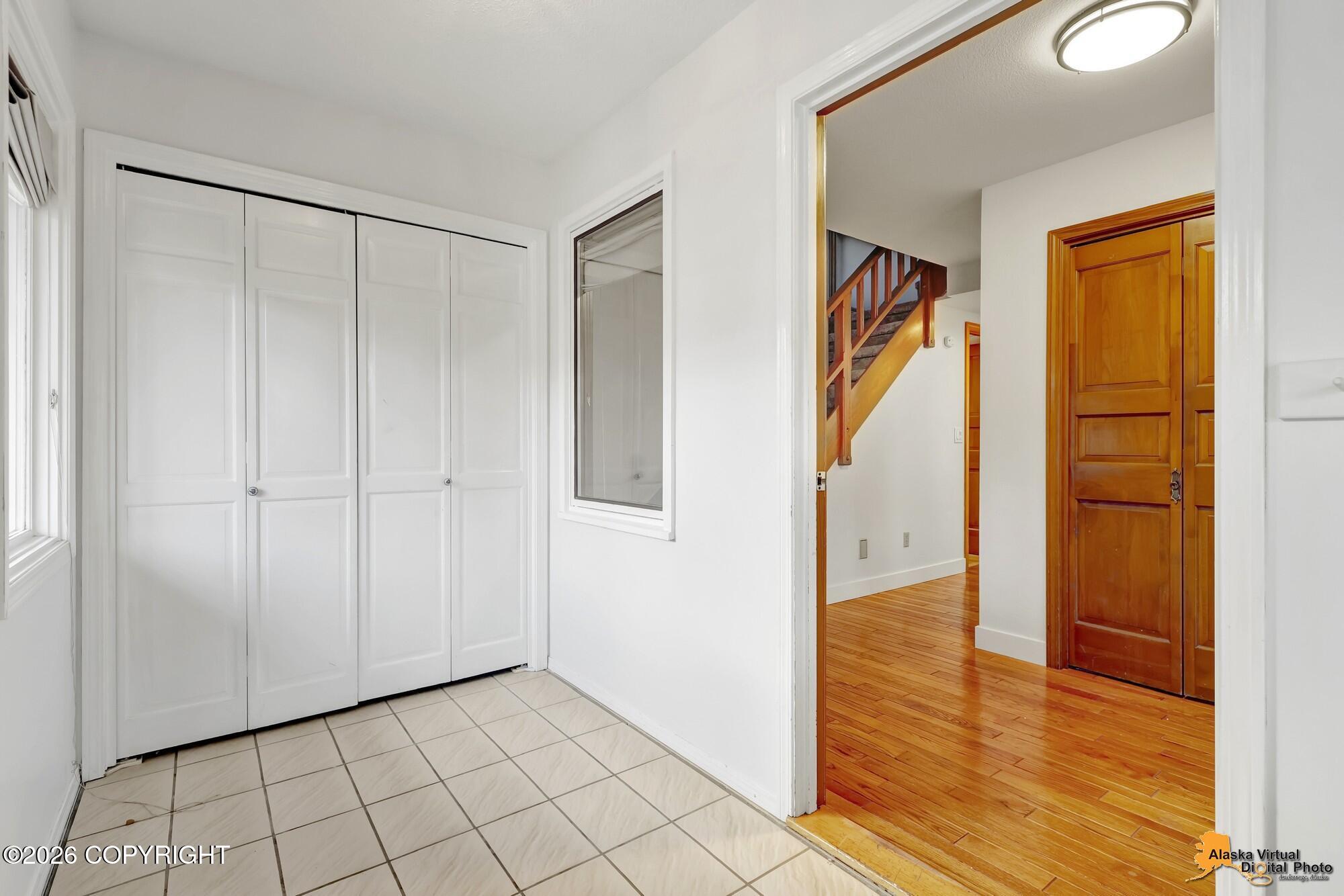 2330 Yorkshire Lane Property Photo 3