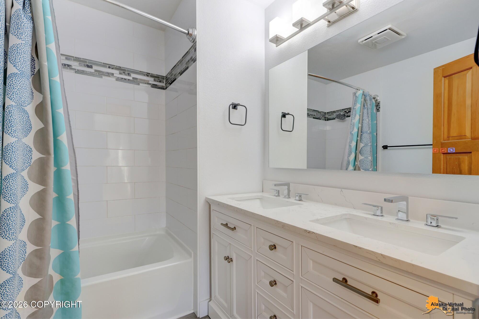 2330 Yorkshire Lane Property Photo 38
