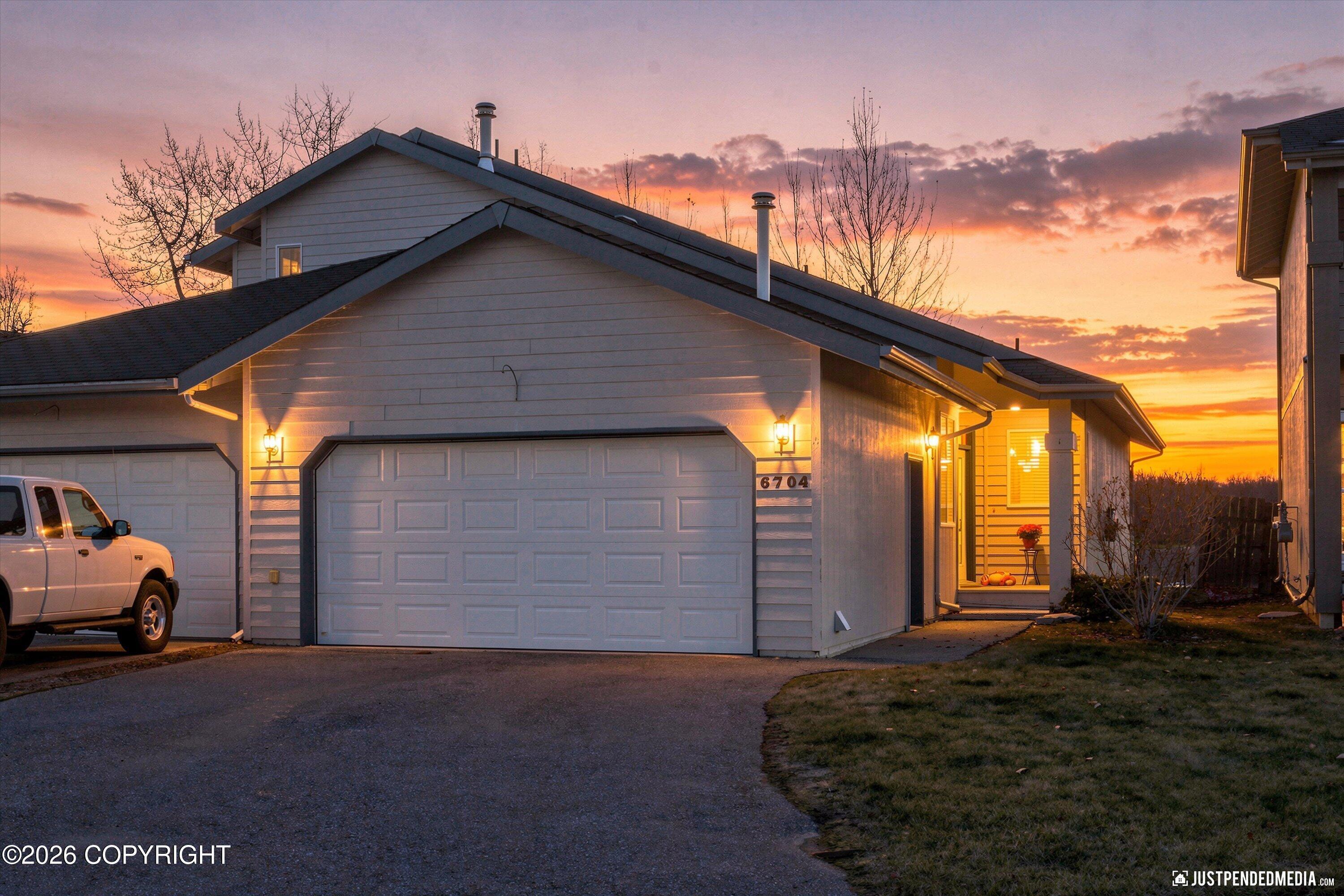 6704 Snow Goose Circle Property Photo 1