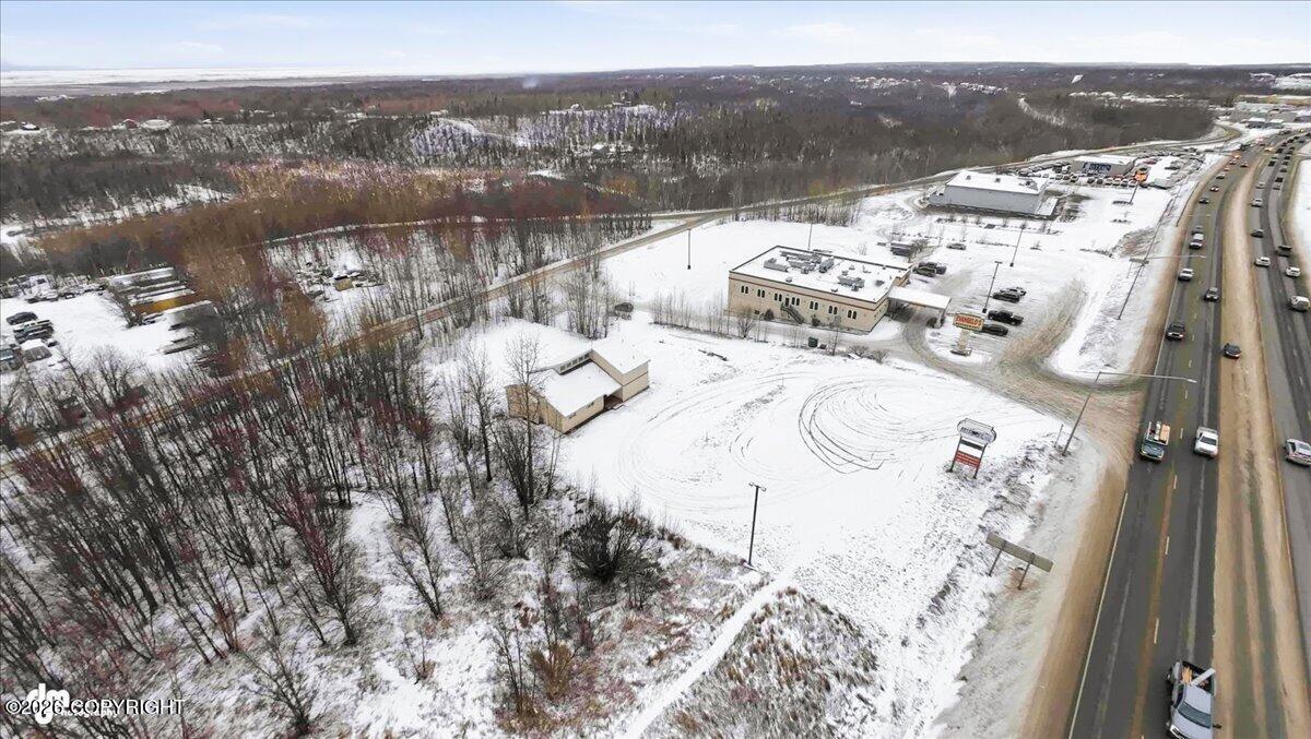 2560 E Parks Highway Property Photo 1