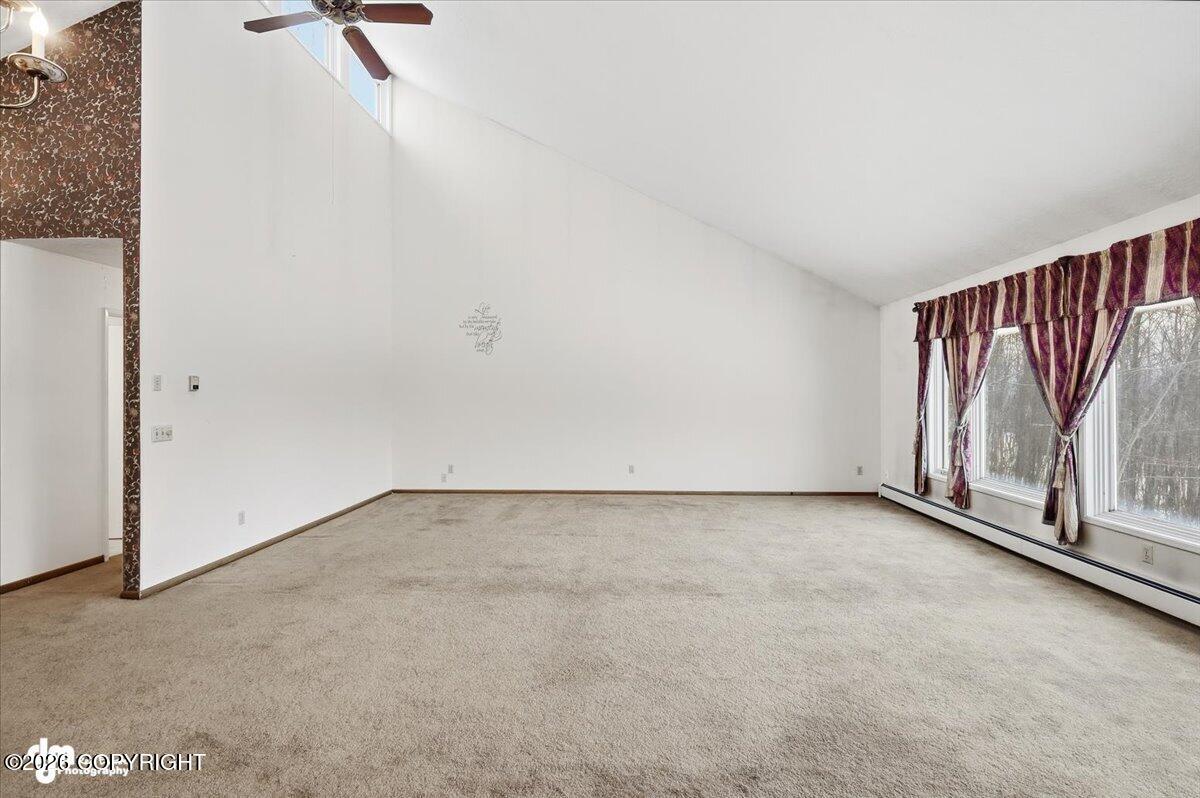 2560 E Parks Highway Property Photo 9