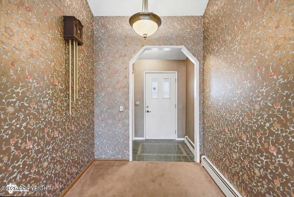 2560 E Parks Highway Property Photo 13
