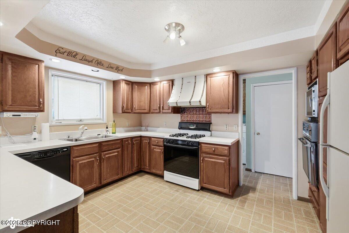 2560 E Parks Highway Property Photo 28