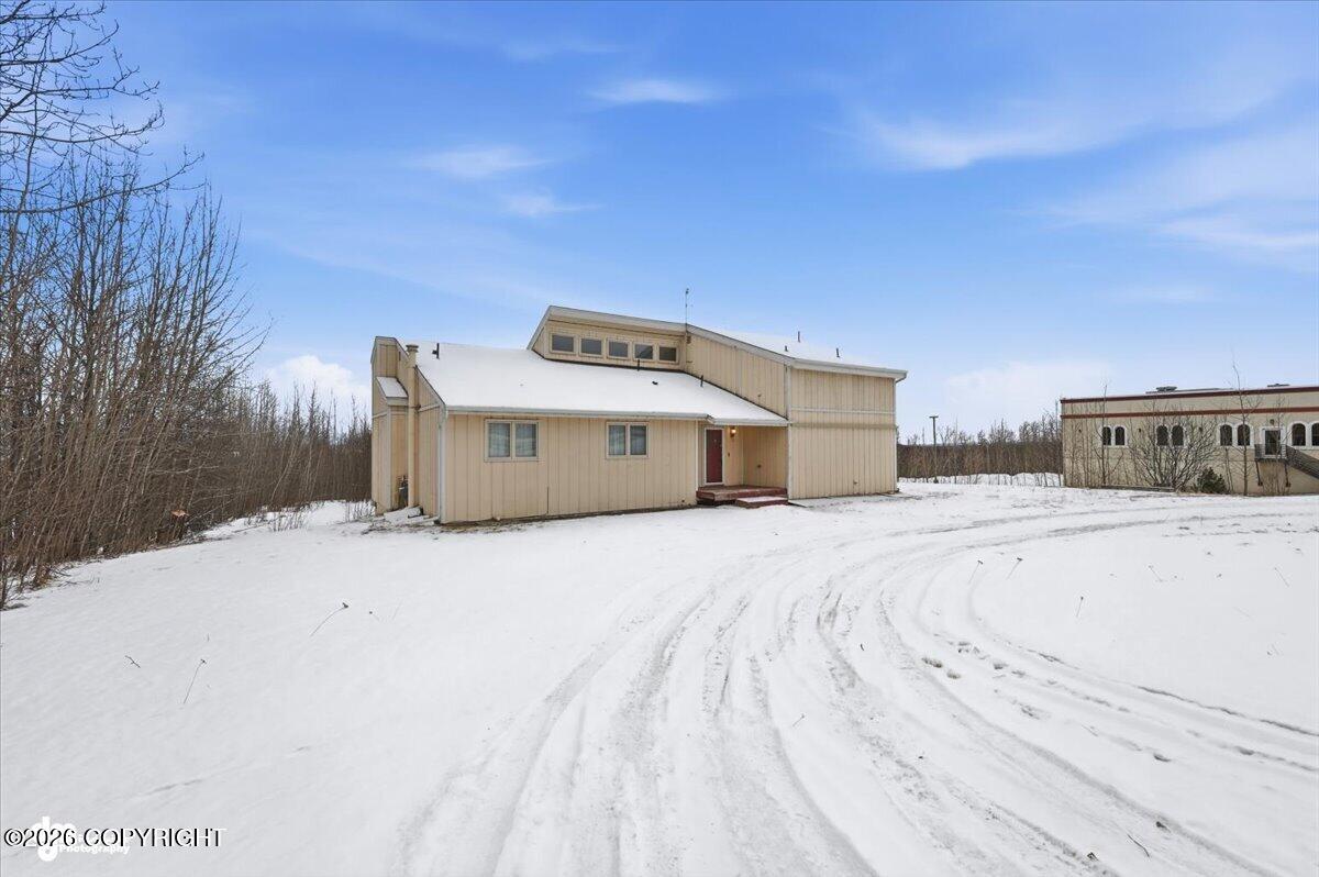 2560 E Parks Highway Property Photo 48