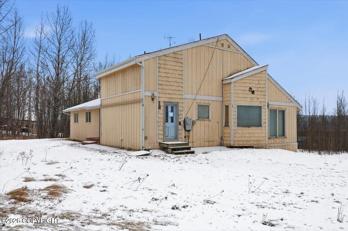 2560 E Parks Highway Property Photo 54