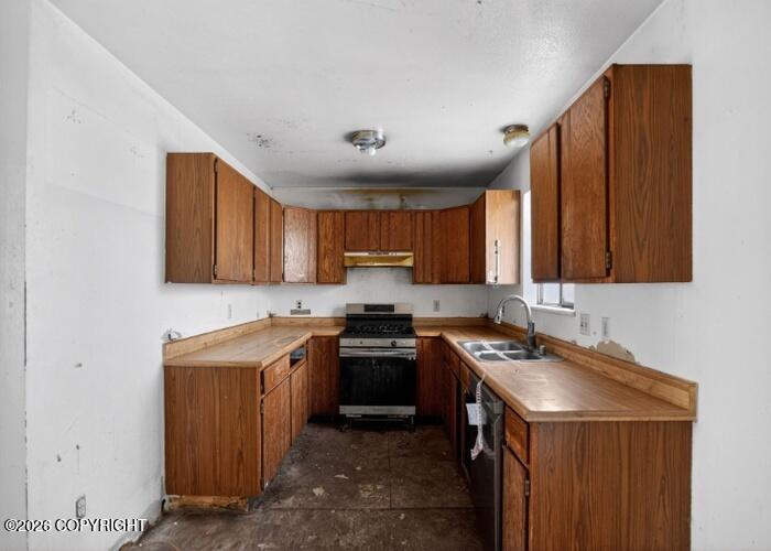 19535 Spruce Drive Property Photo 8