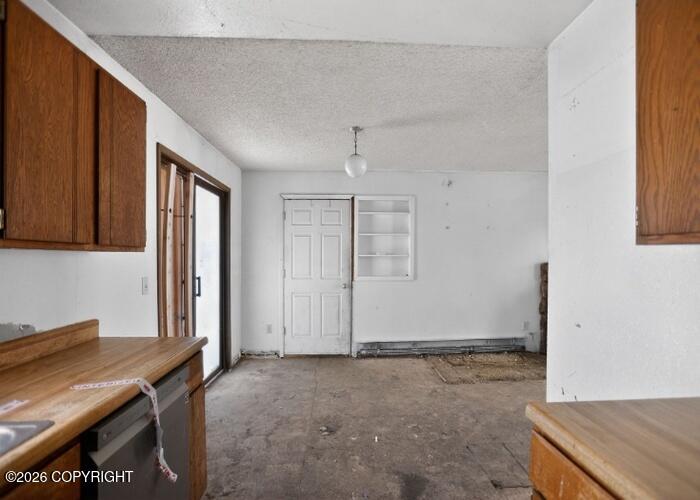 19535 Spruce Drive Property Photo 9