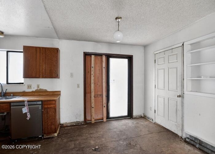 19535 Spruce Drive Property Photo 11