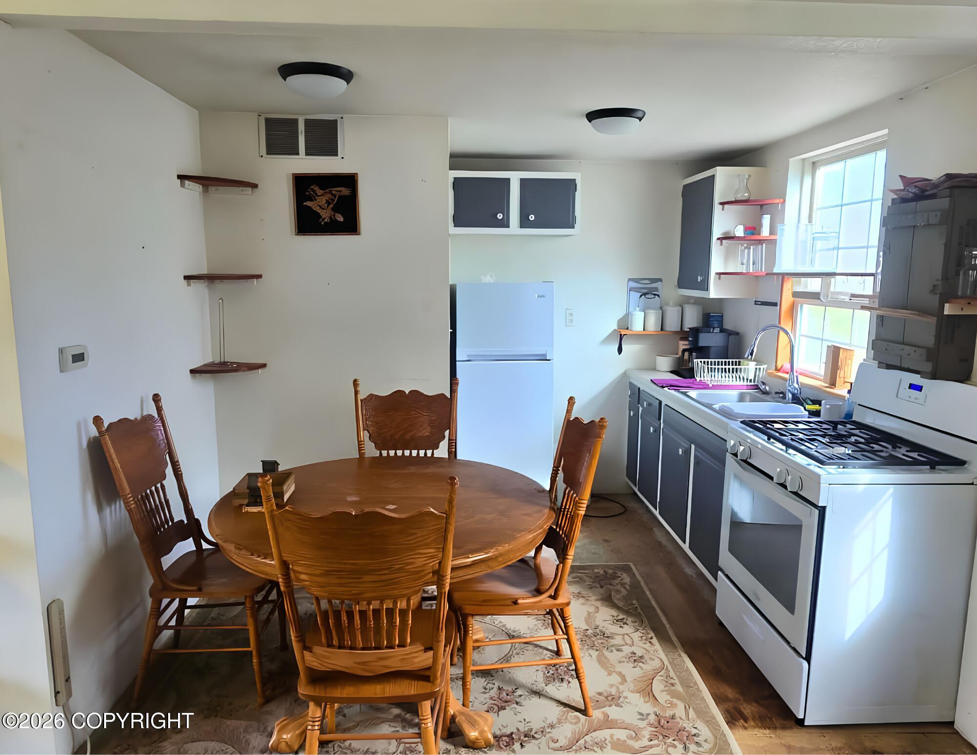20296 E Caswell Lakes Road Property Photo 3