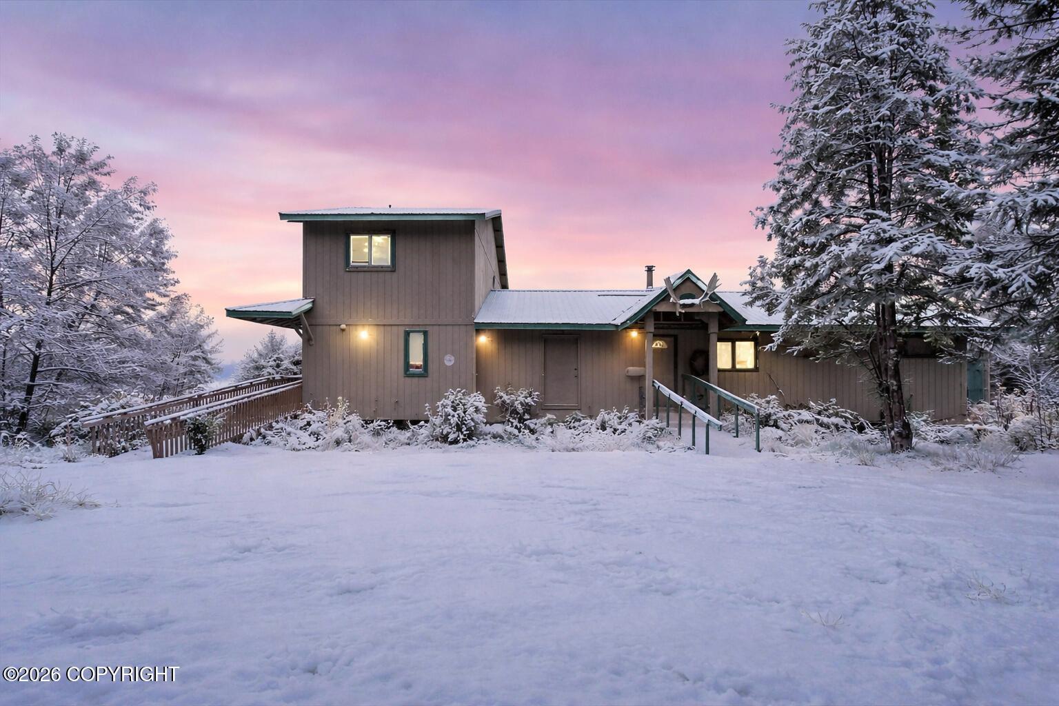 62479 Skyline Drive Property Photo 2