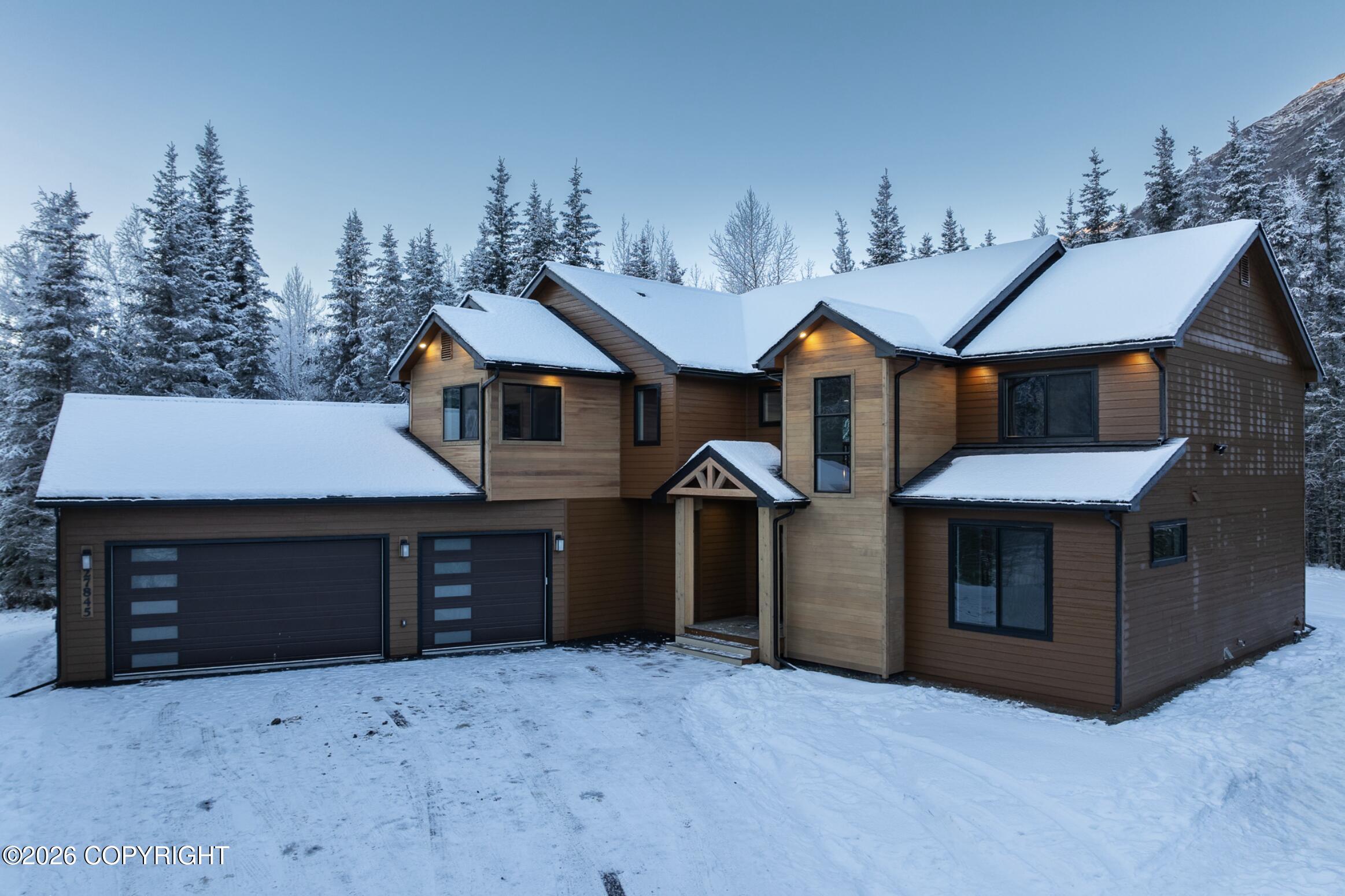 Nhn Red Sky Circle Property Photo 1