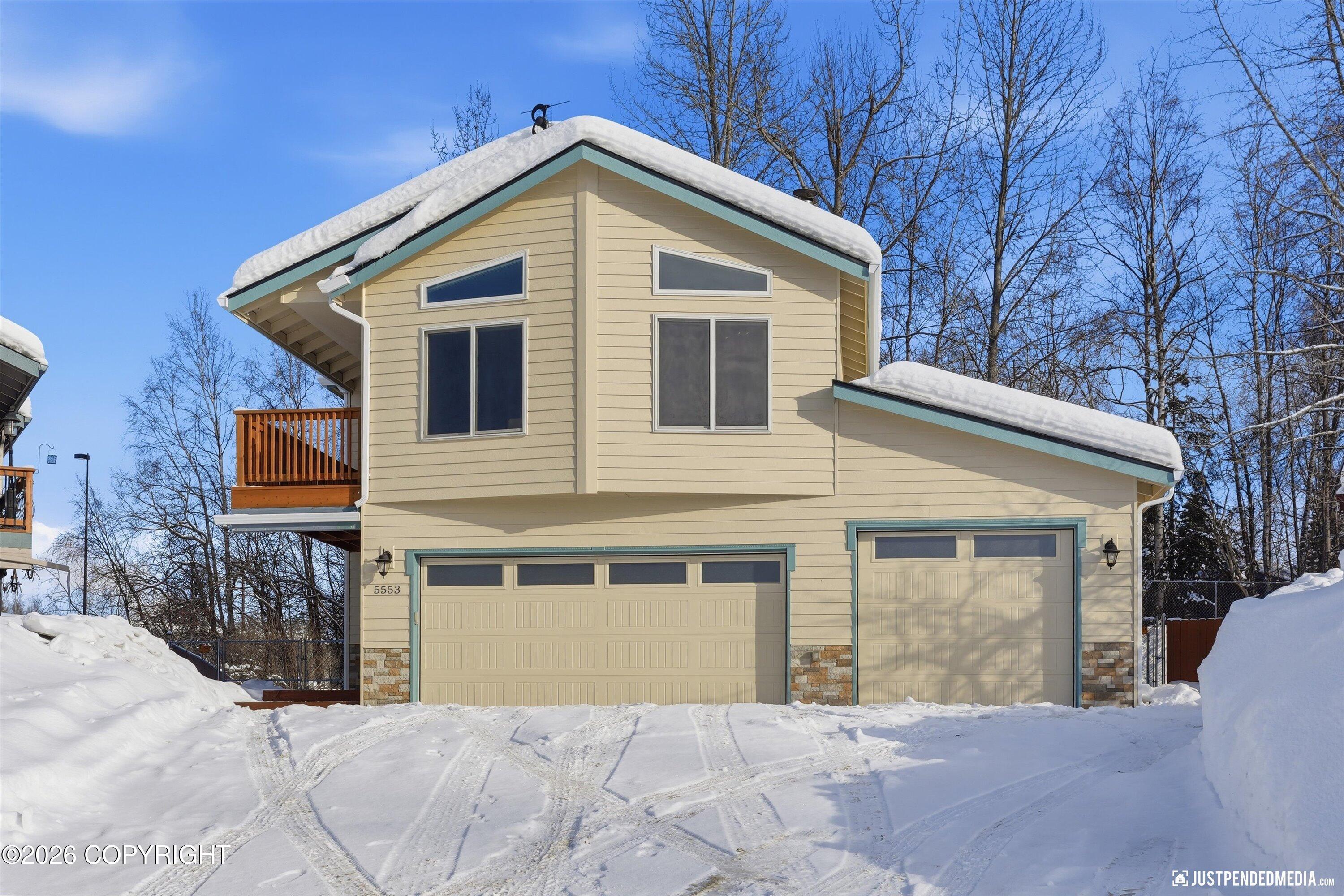 5553 College Meadow Circle Property Photo 3