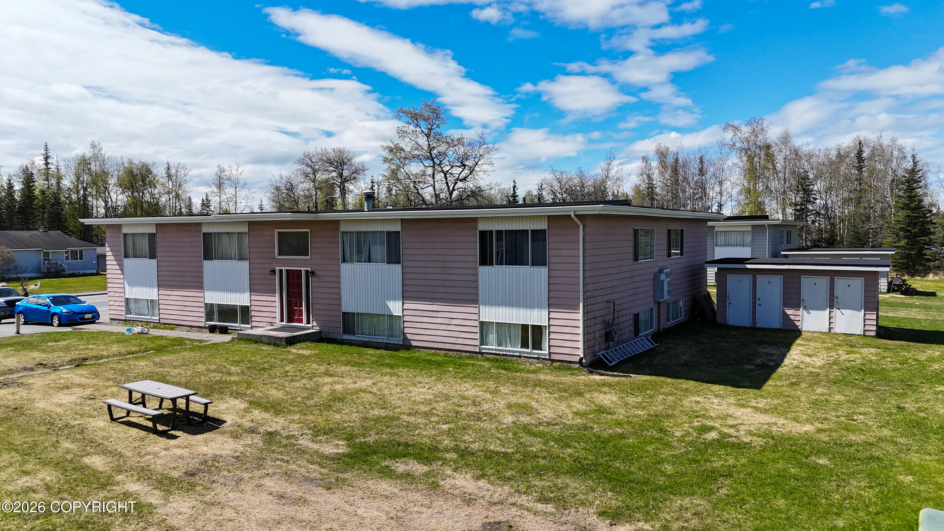 322 W Redoubt Avenue Property Photo 5