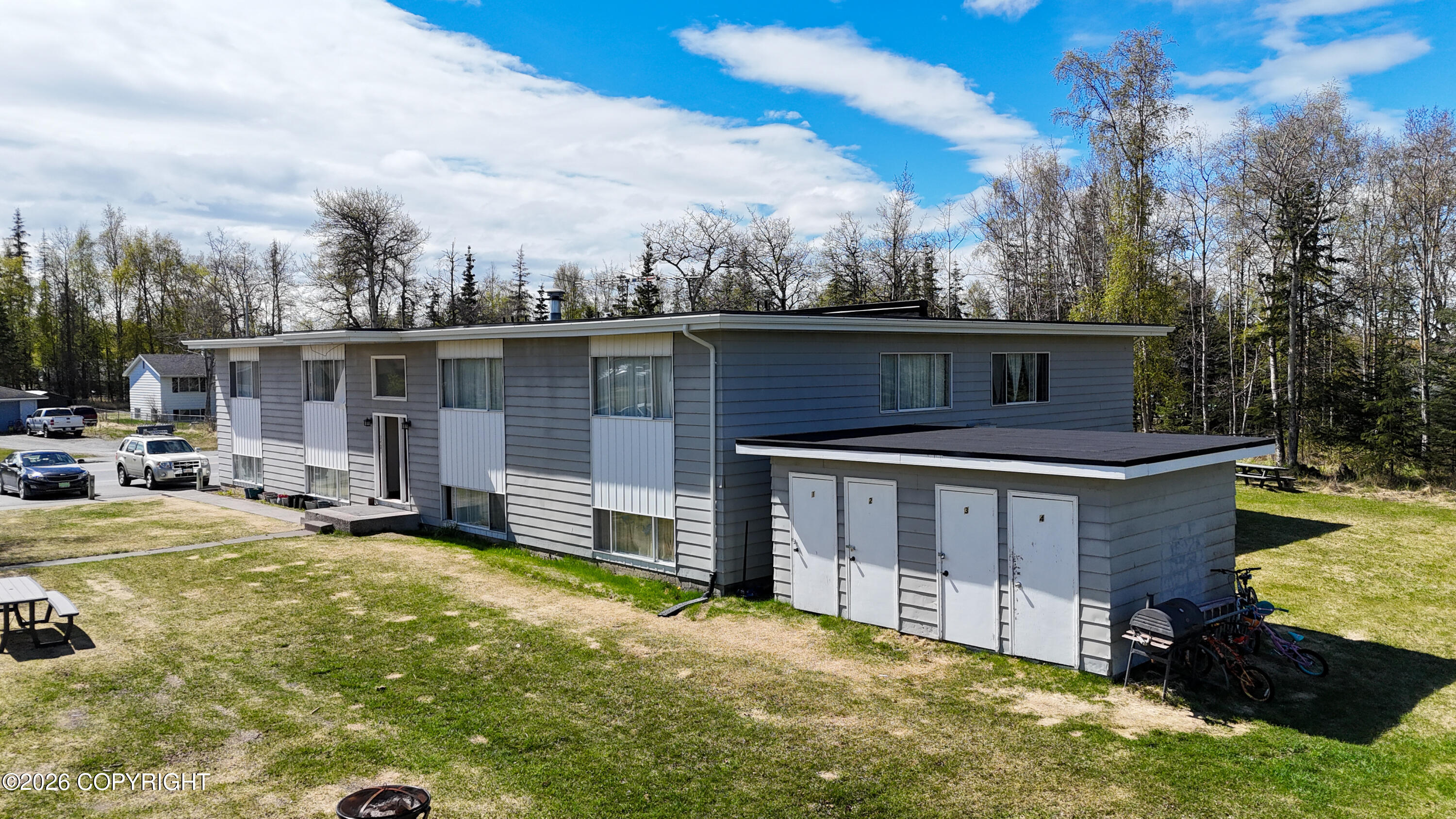 322 W Redoubt Avenue Property Photo 6