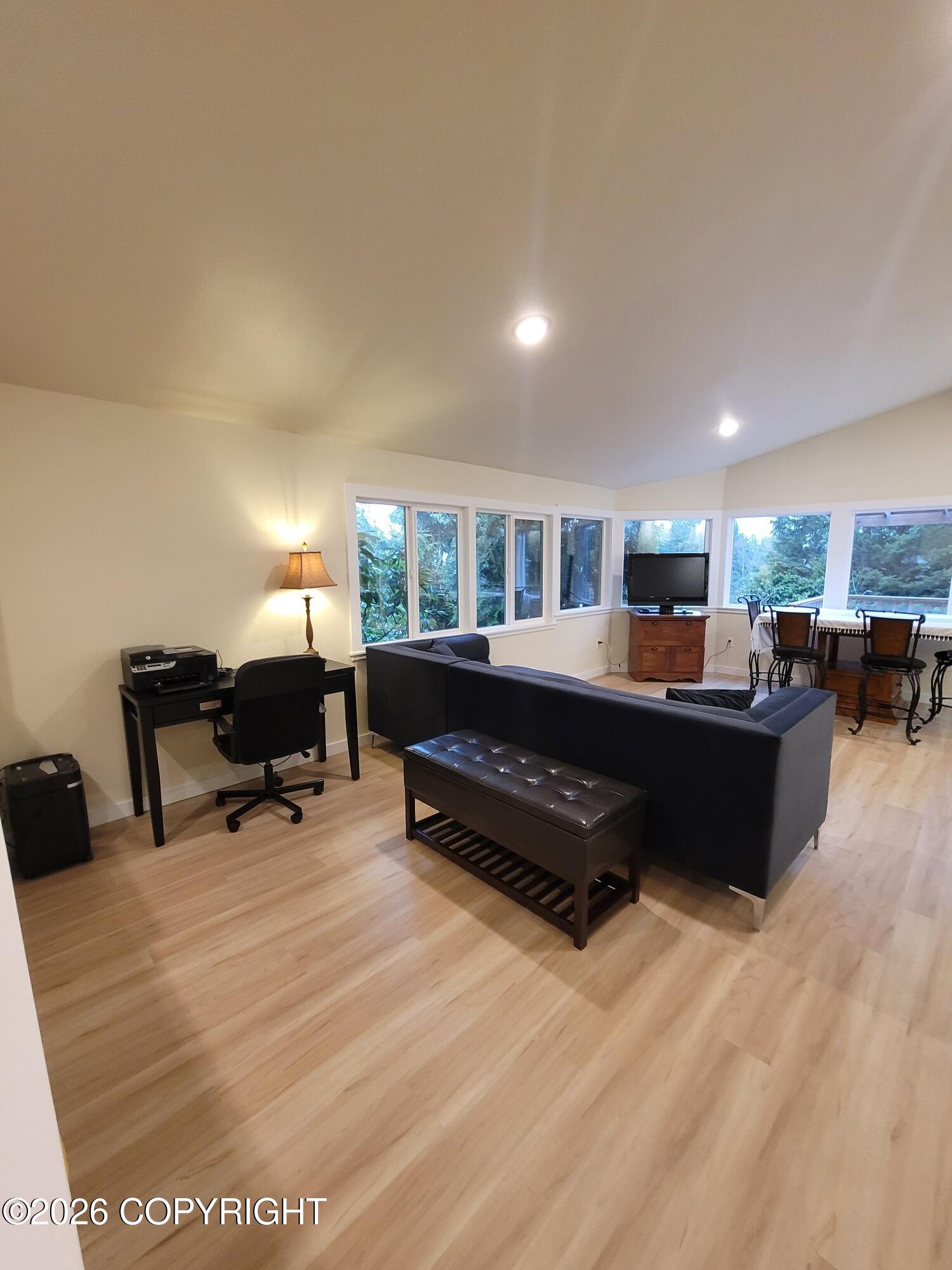 205 Lakeview Drive Property Photo 28