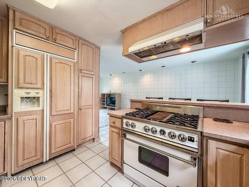 3333 Lakeshore Drive #5 Property Photo 12