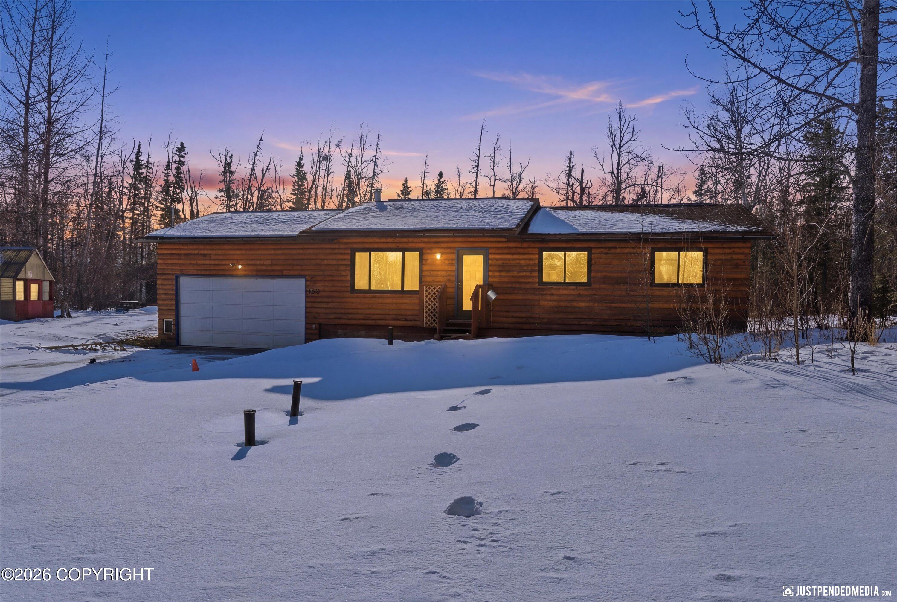 1005 E Susitna Drive Property Photo 1