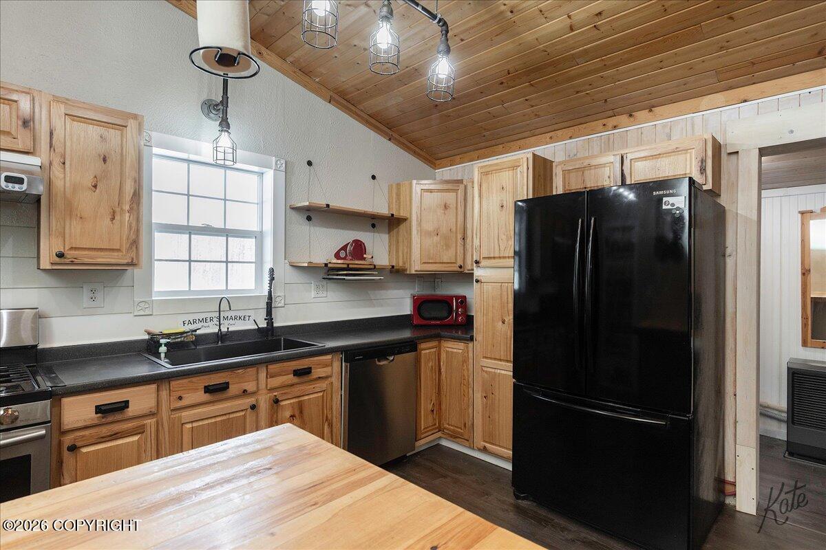 691 Steele Creek Road Property Photo 4