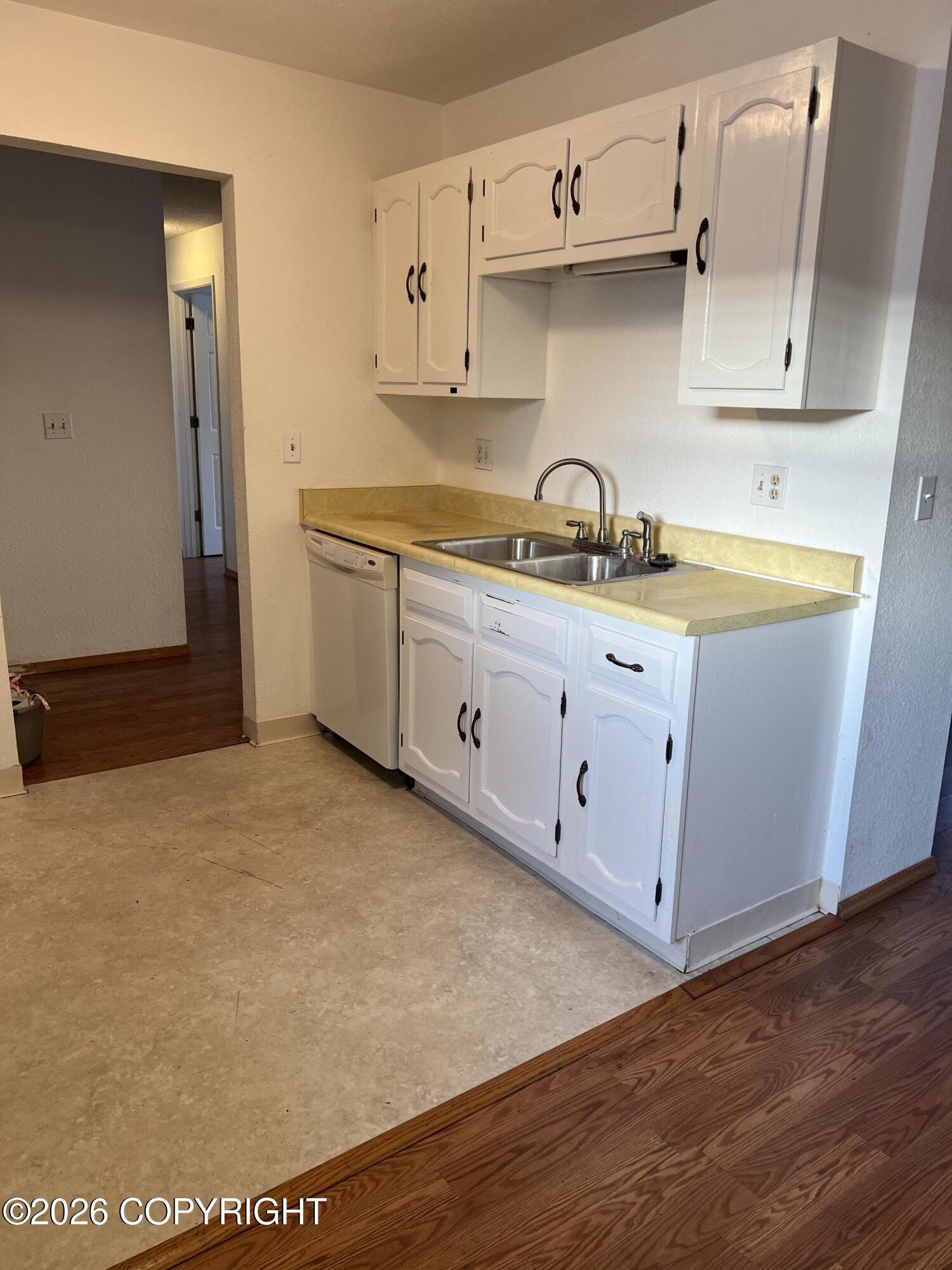 1541 State Street #b-3 Property Photo 6
