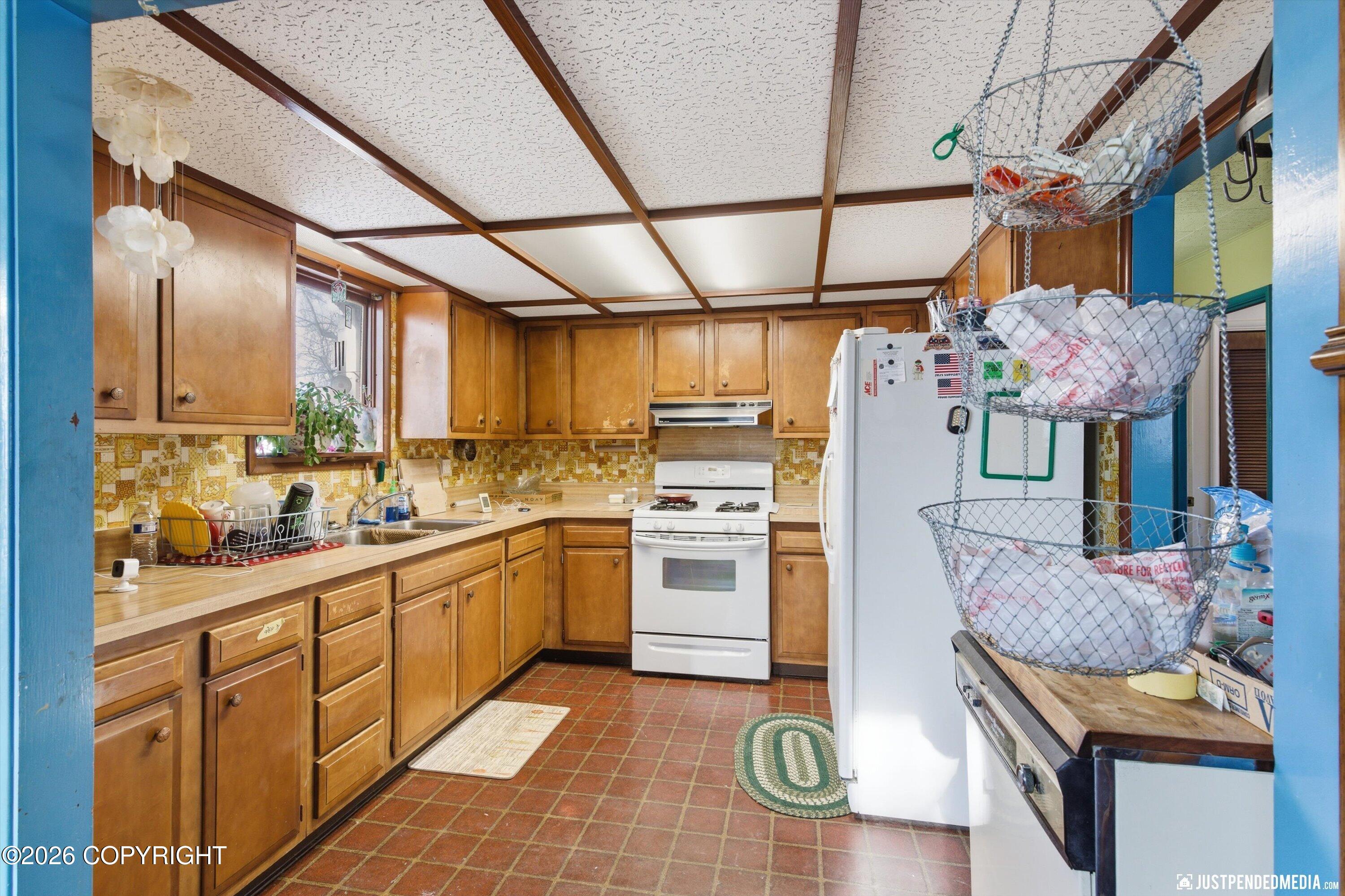 12121 Horseshoe Drive Property Photo 9